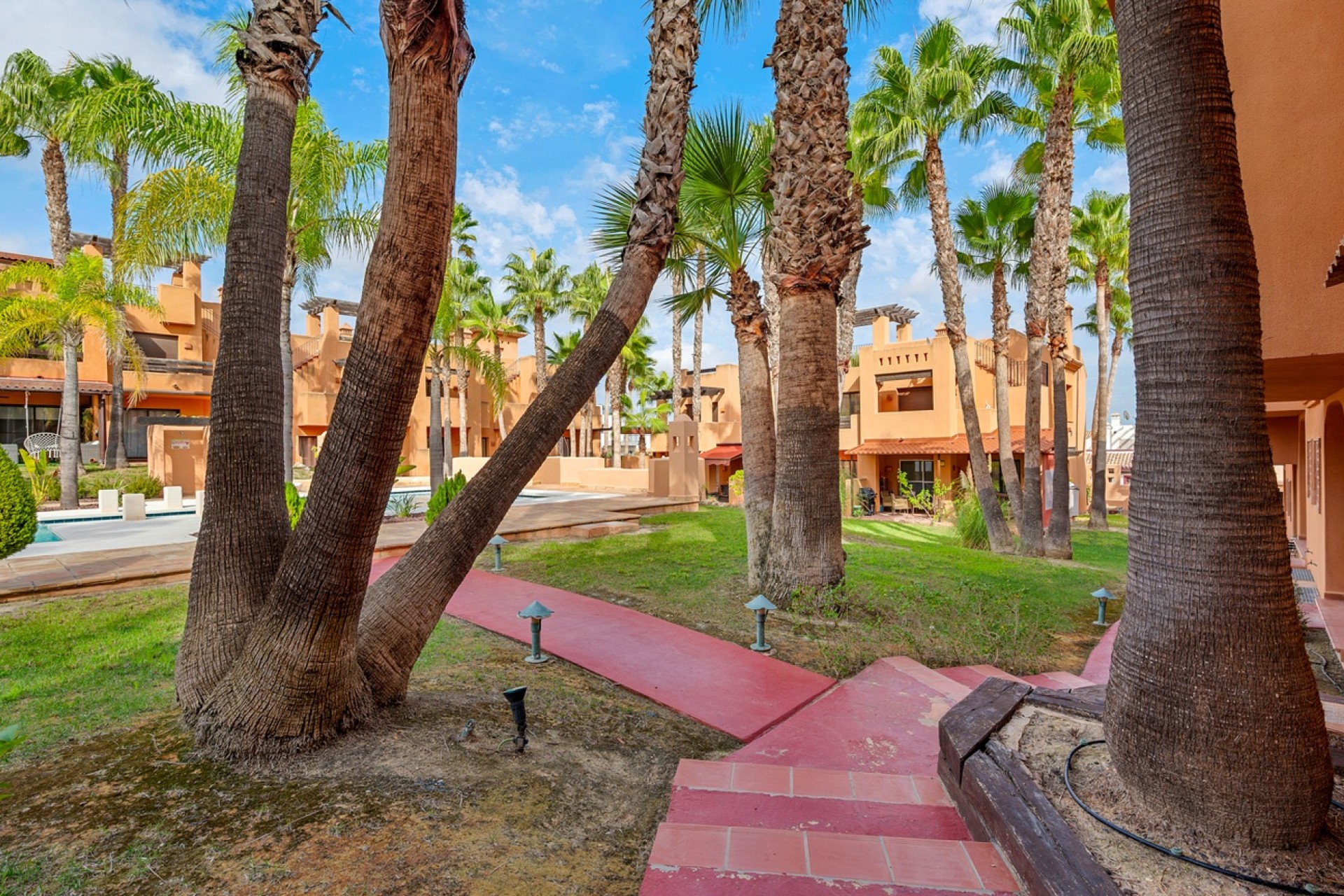 Resale - Townhouse -
San Miguel de Salinas
