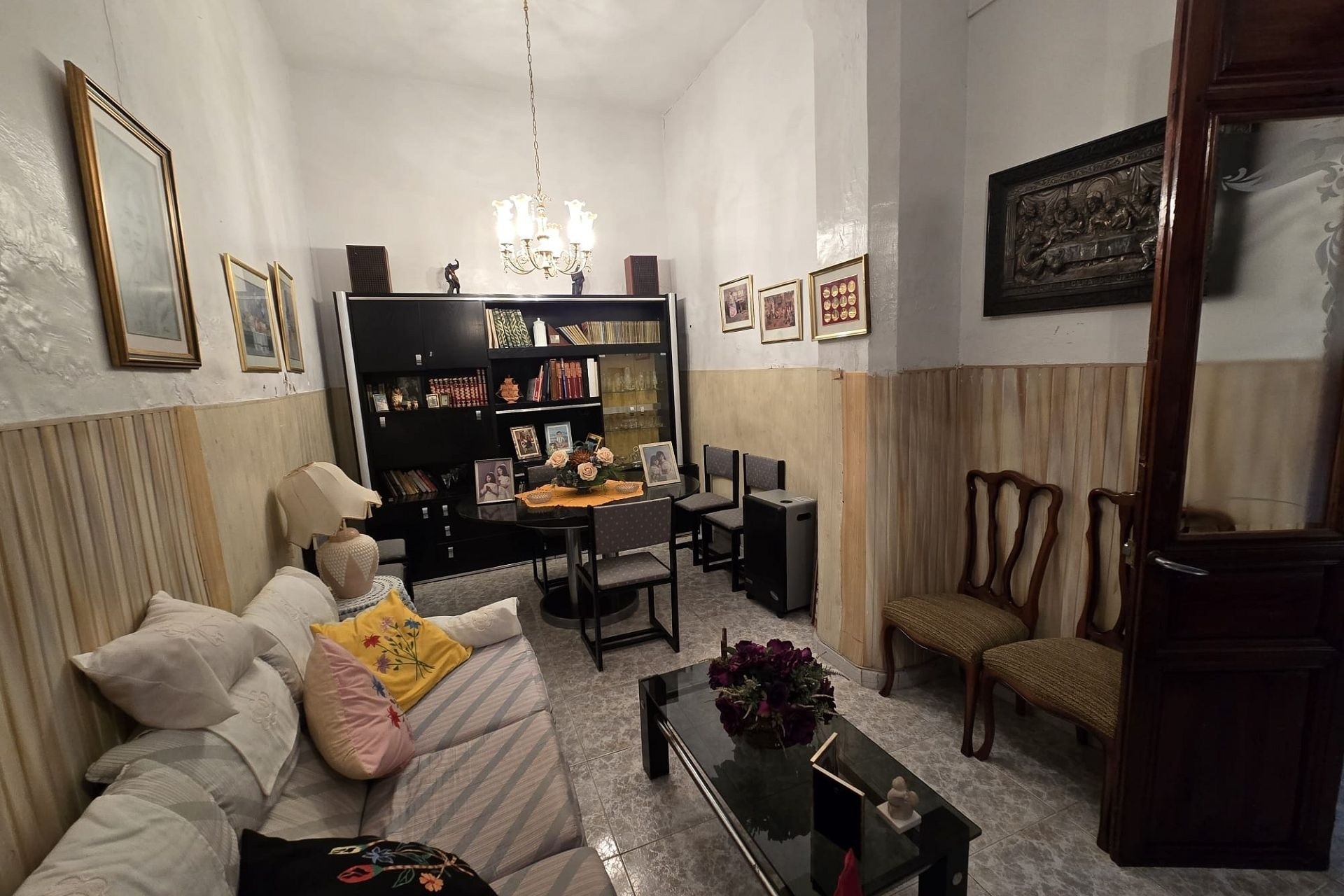 Resale - Townhouse -
Sax