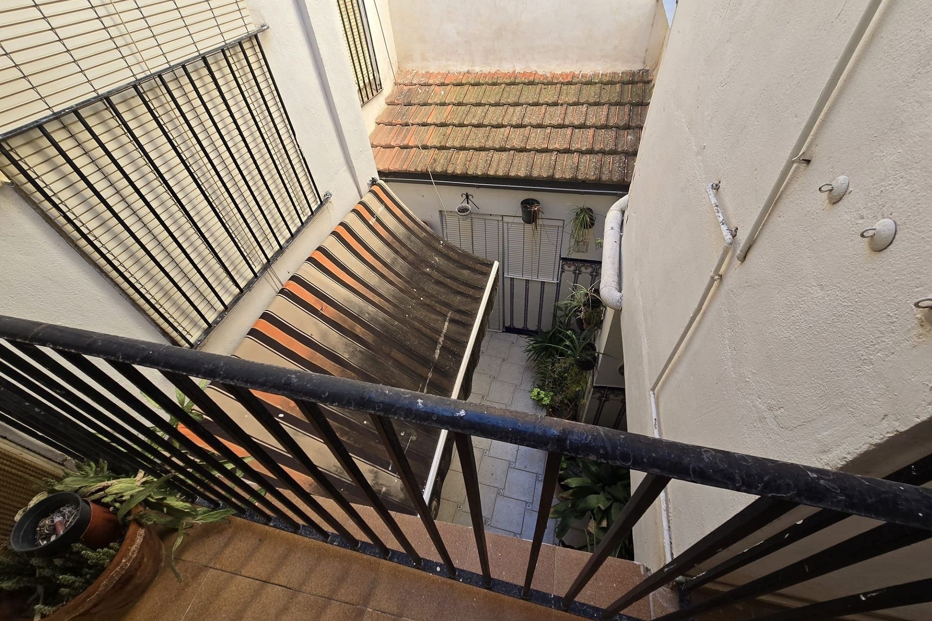Resale - Townhouse -
Sax
