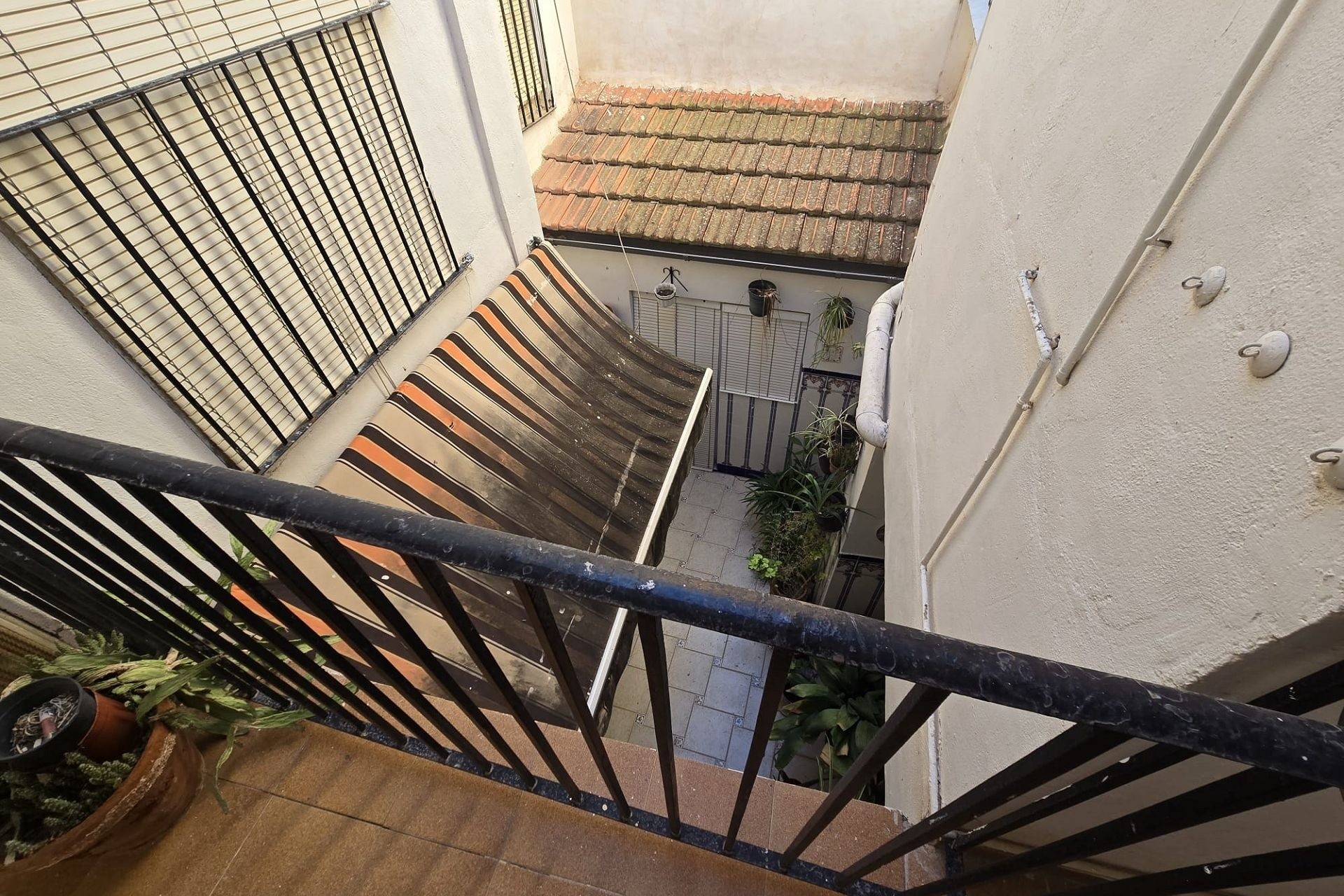 Resale - Townhouse -
Sax