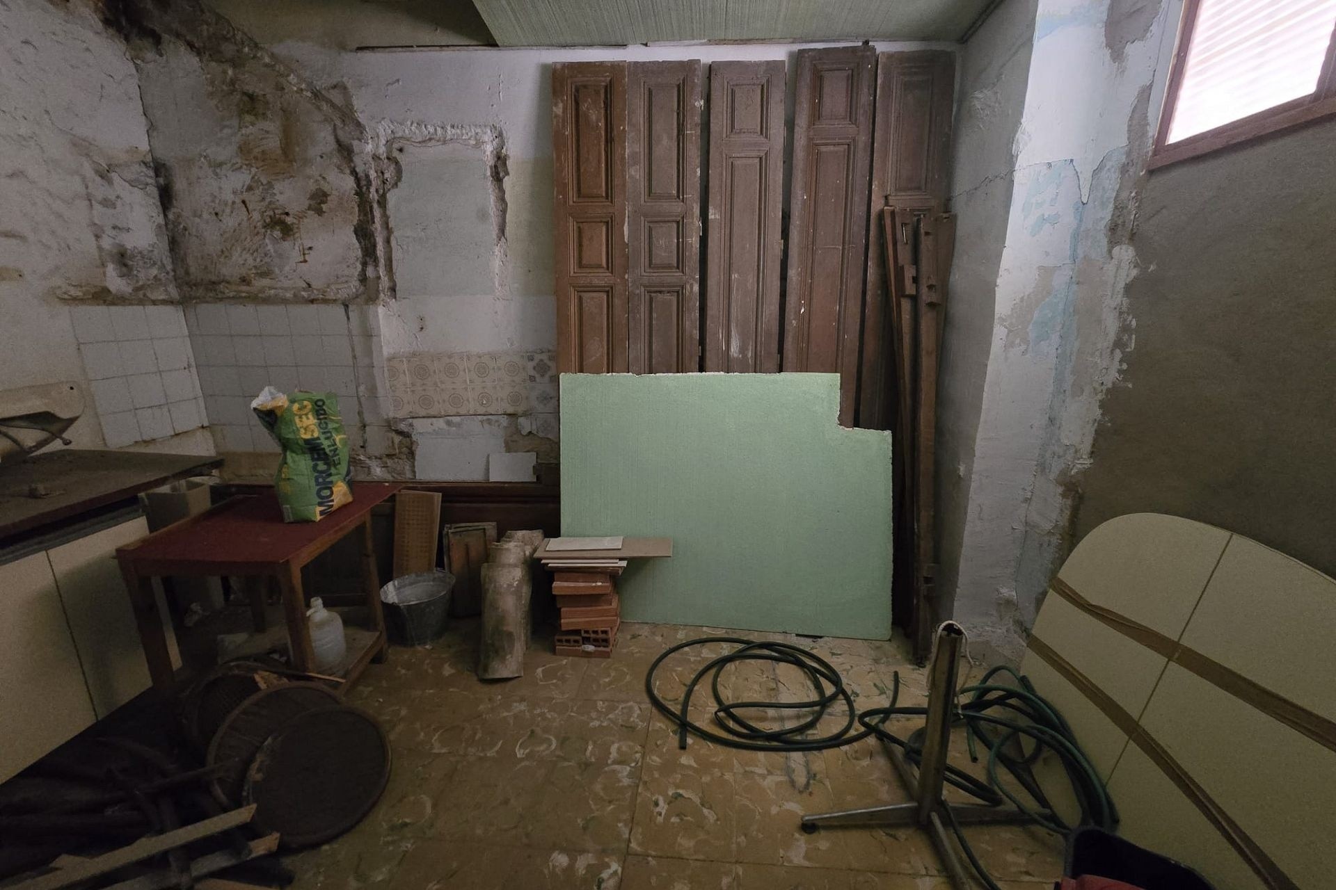 Resale - Townhouse -
Sax