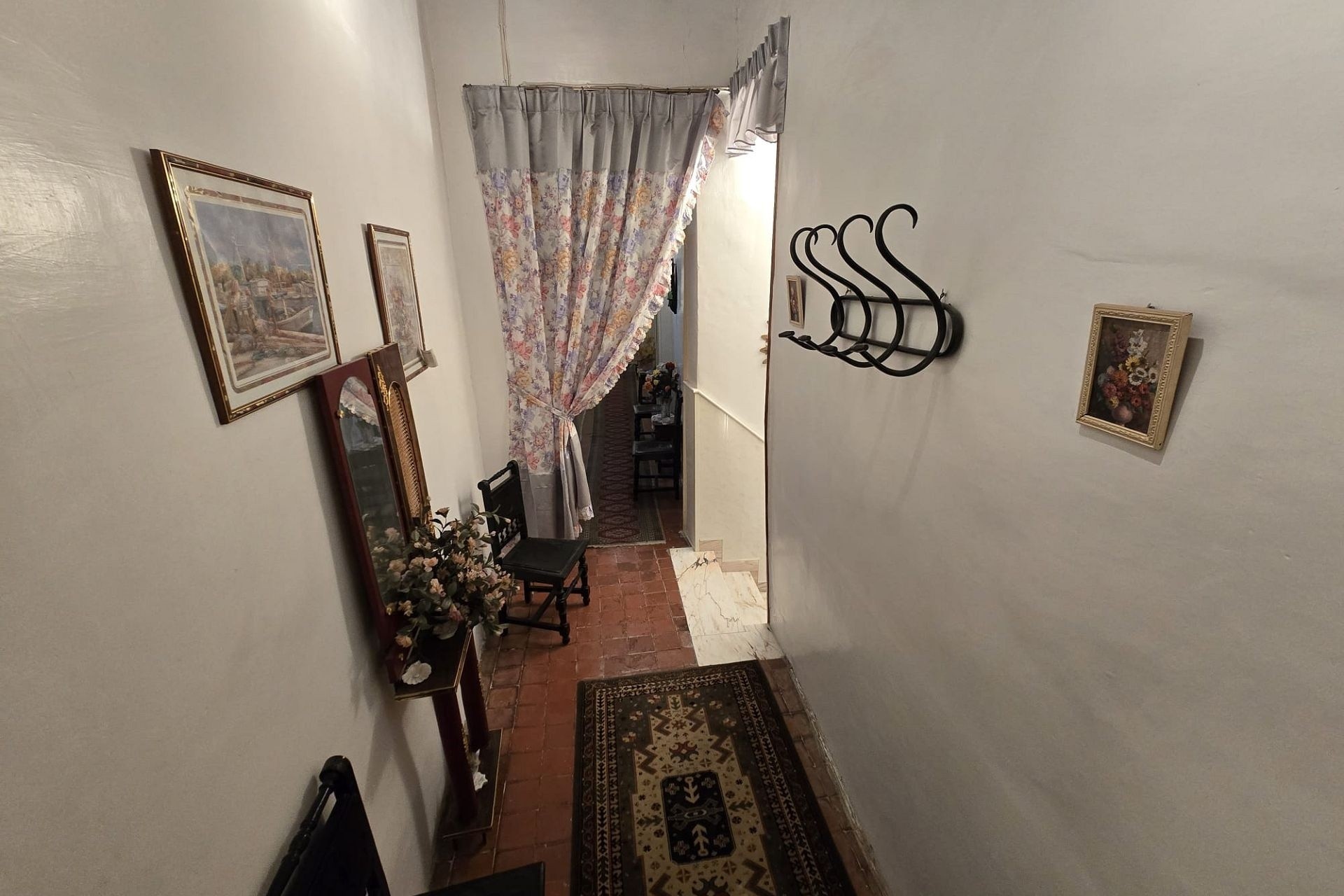 Resale - Townhouse -
Sax