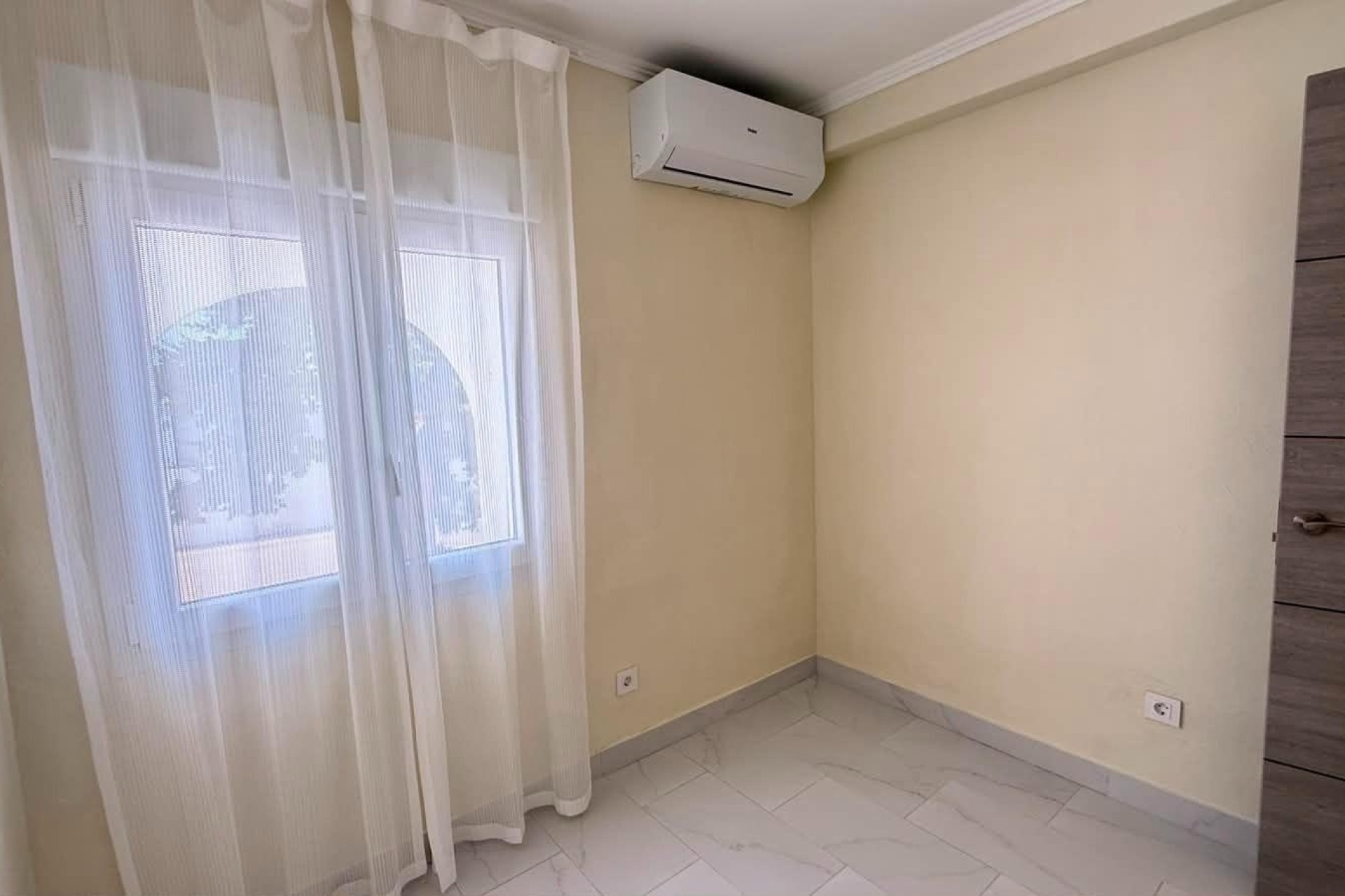 Resale - Townhouse -
Torrevieja - Calas blanca