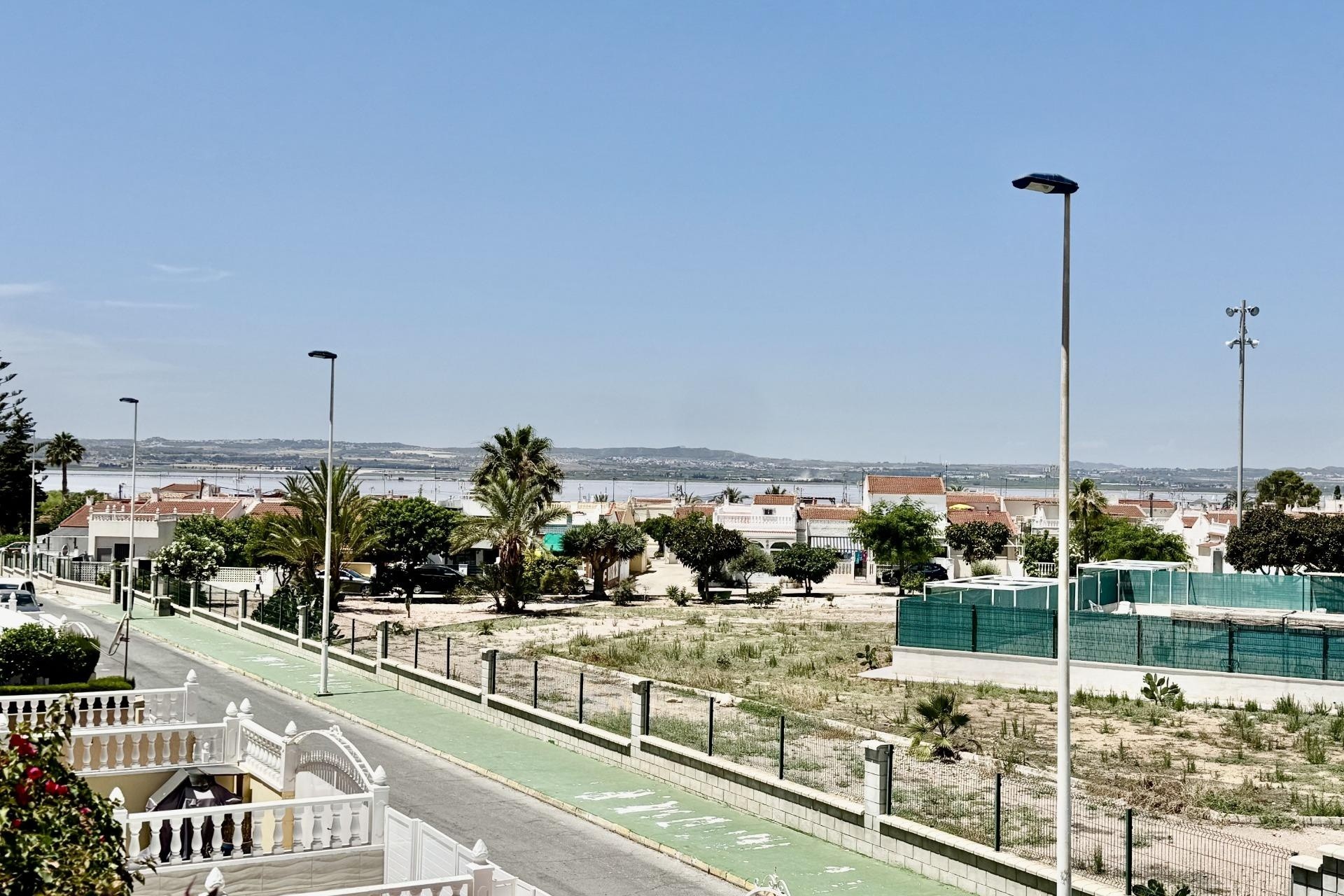 Resale - Townhouse -
Torrevieja - La Siesta - El Salado - Torreta