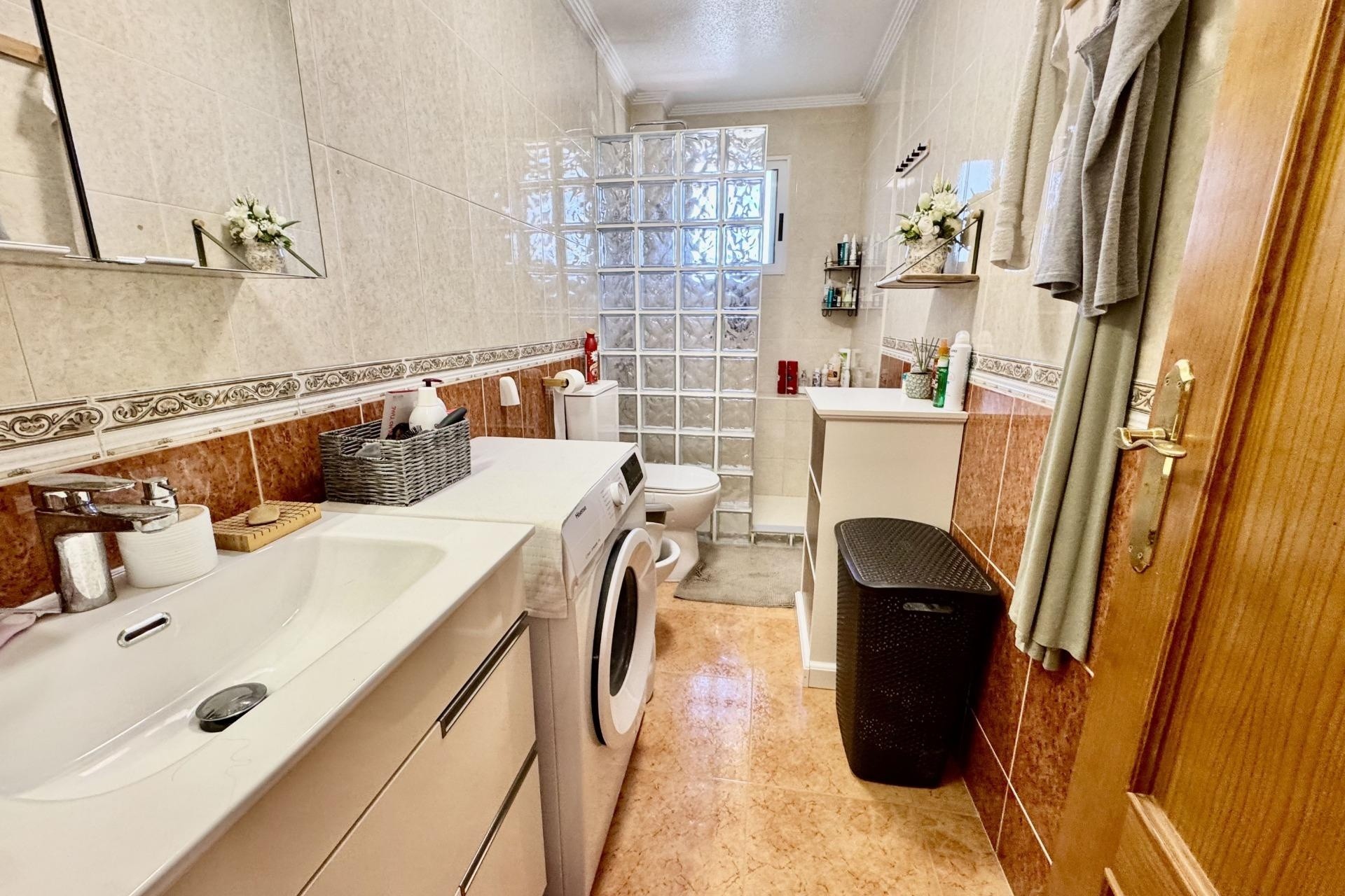 Resale - Townhouse -
Torrevieja - La Siesta - El Salado - Torreta