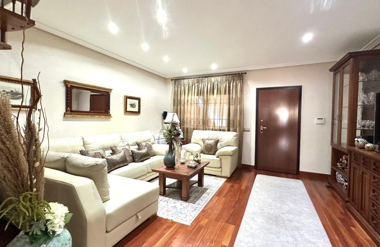 Resale - Townhouse -
Torrevieja - La Siesta