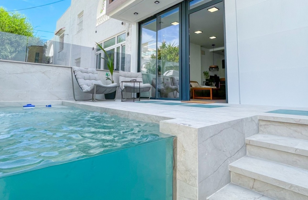 Resale - Townhouse -
Torrevieja - Nueva Torrevieja