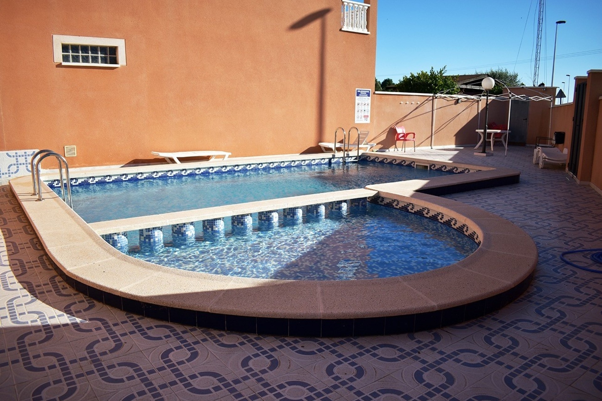 Resale - Townhouse -
Torrevieja - Torrevieja Alicante