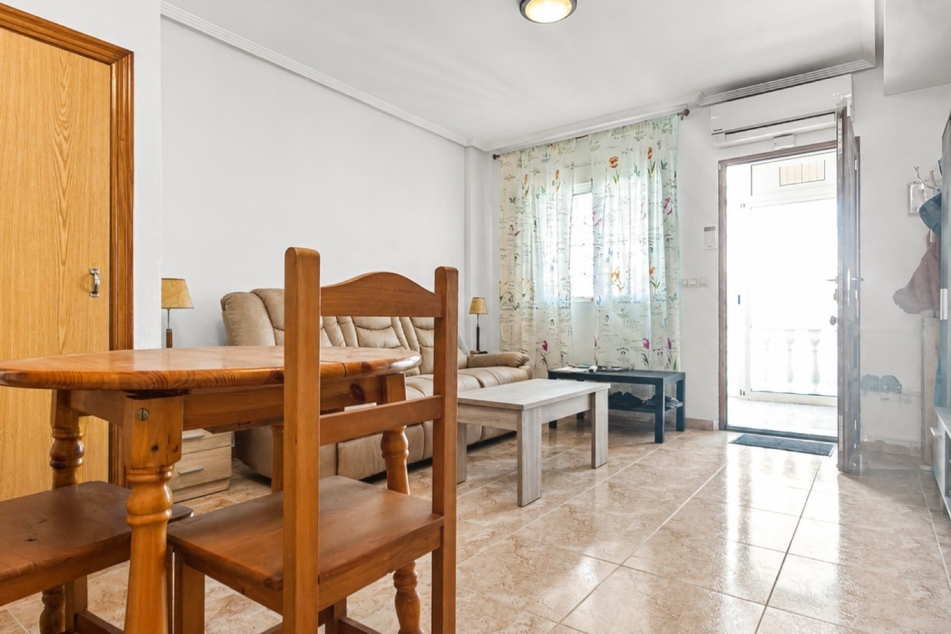 Resale - Townhouse -
Torrevieja