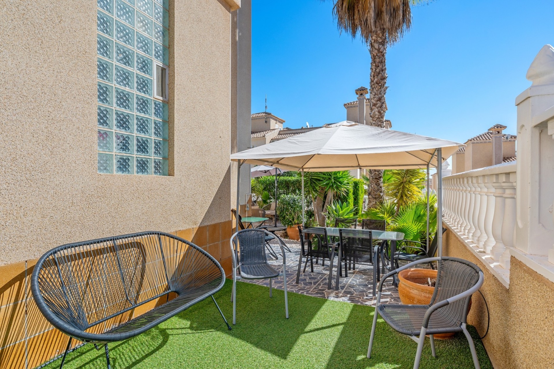 Resale - Townhouse -
Villamartín - Costa Blanca
