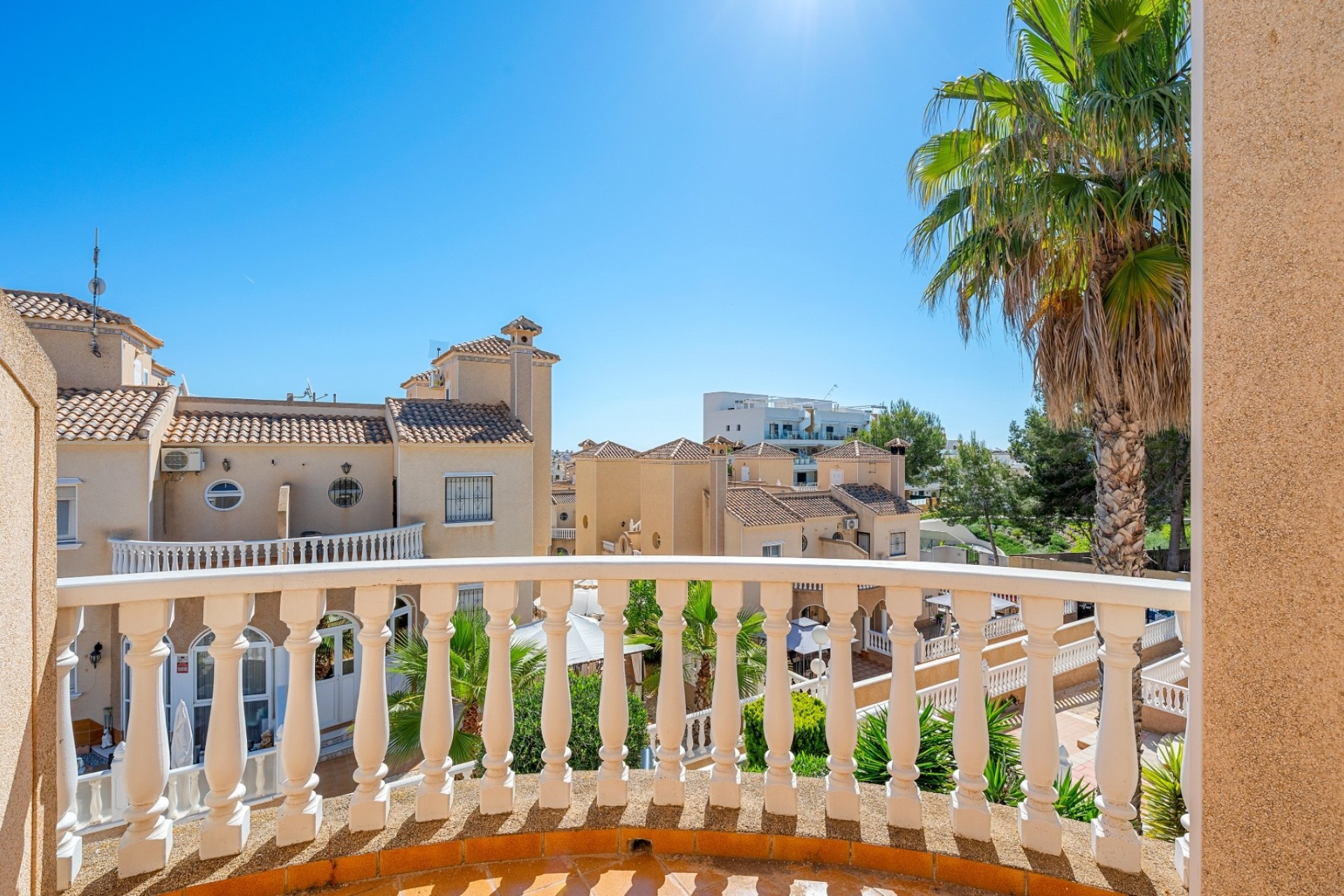 Resale - Townhouse -
Villamartín - Costa Blanca