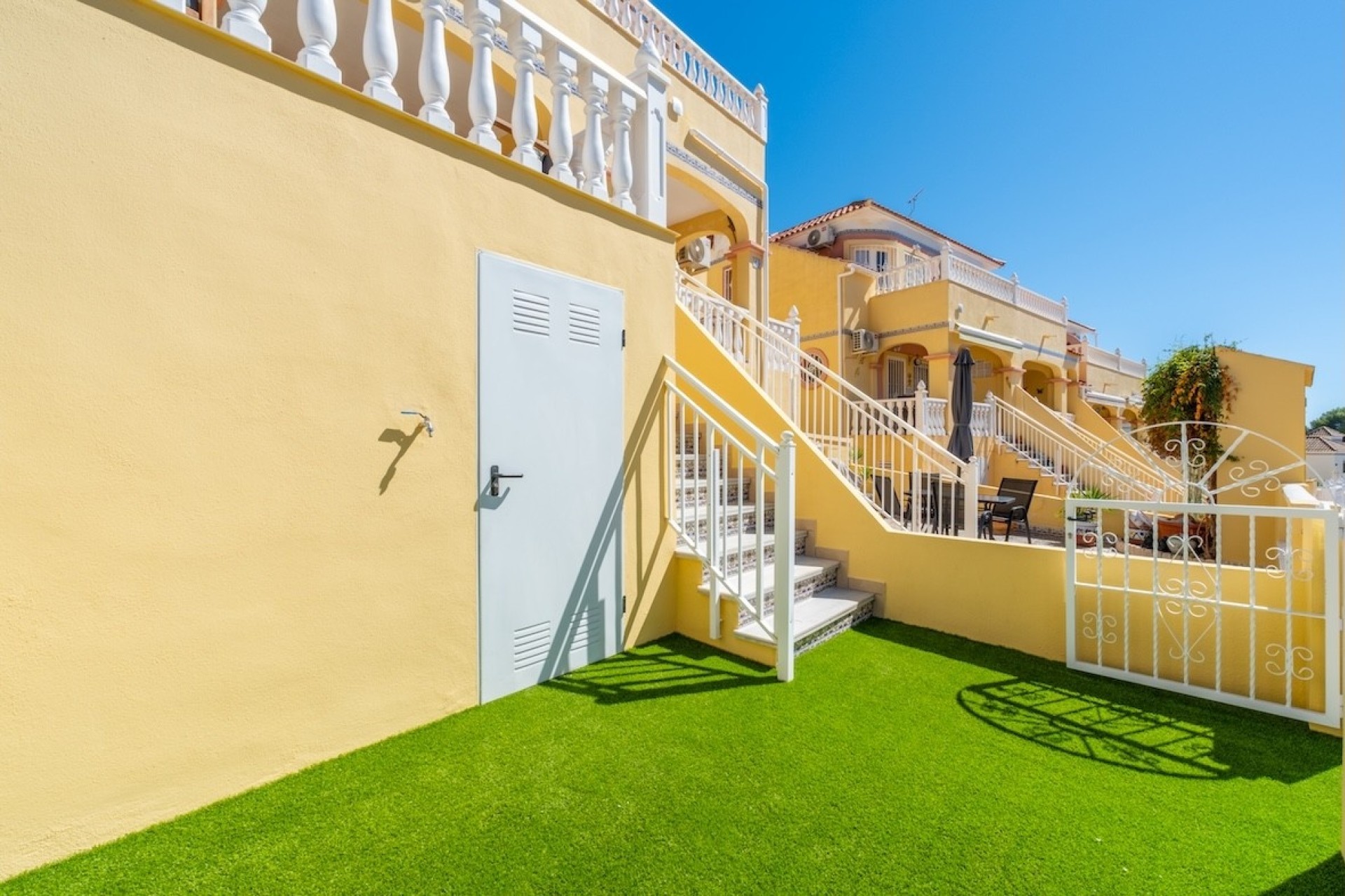 Resale - Townhouse -
Villamartín - El Galan