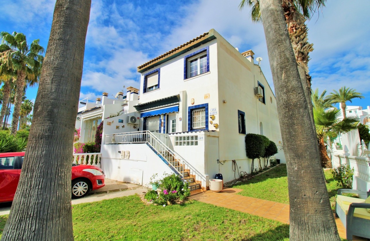 Resale - Townhouse -
Villamartín - LOS DOLSES