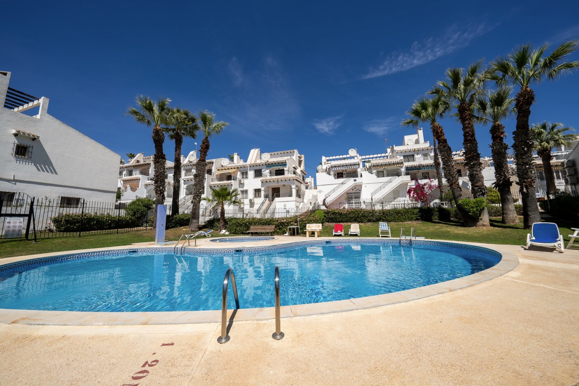 Resale - Townhouse -
Villamartín - Verdemar