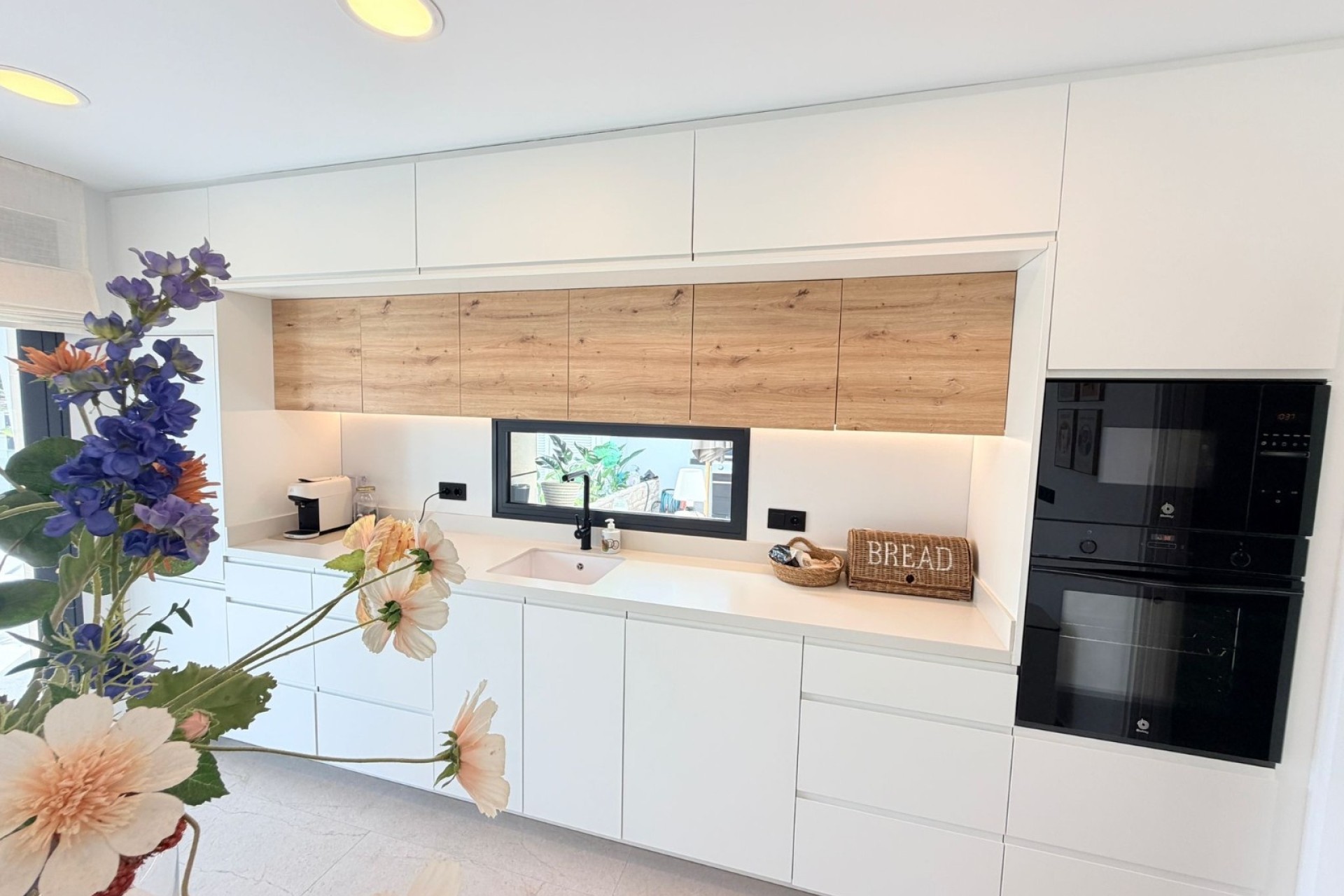 Resale - Villa * -
Dolores
