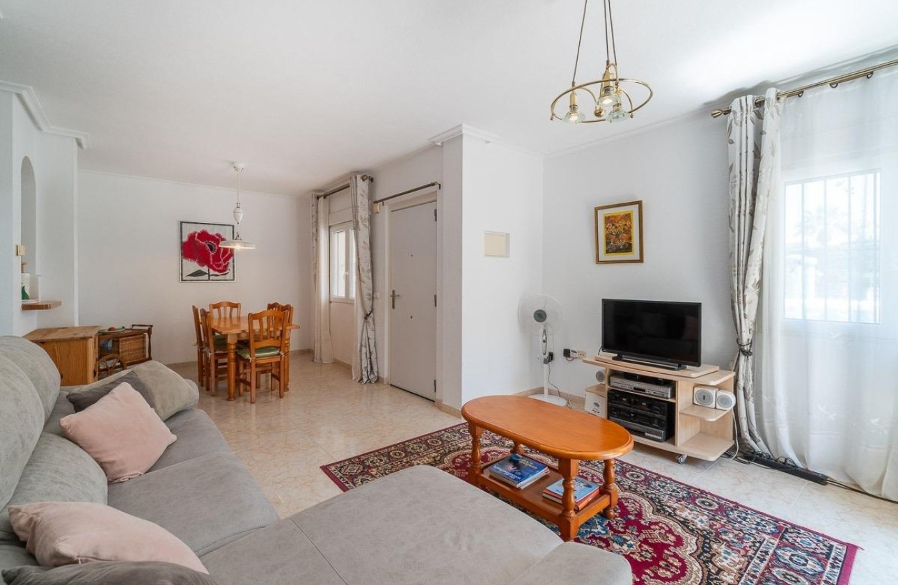 Resale - Villa -
Orihuela Costa - Playa Flamenca