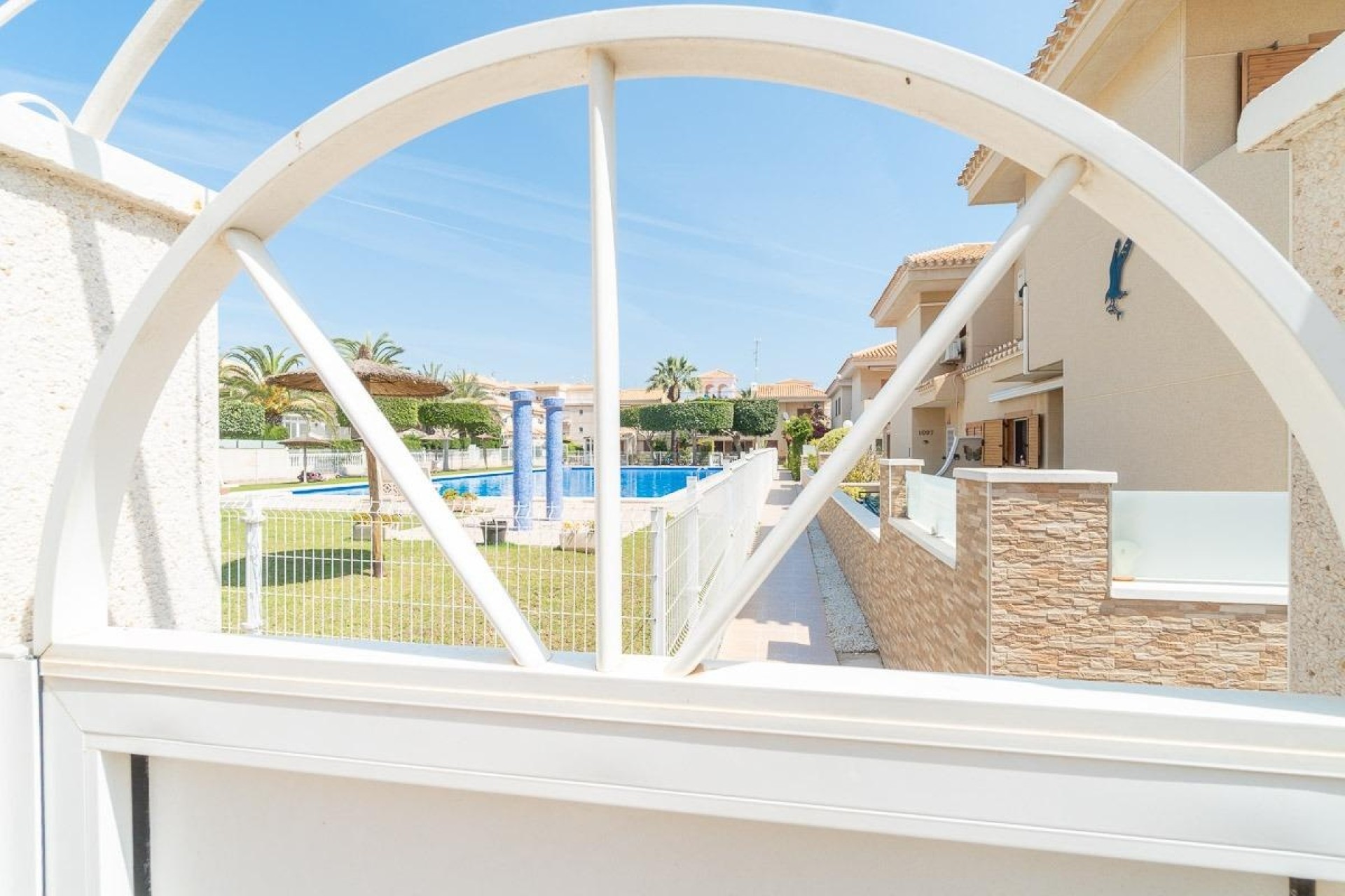 Resale - Villa -
Orihuela Costa - Playa Flamenca