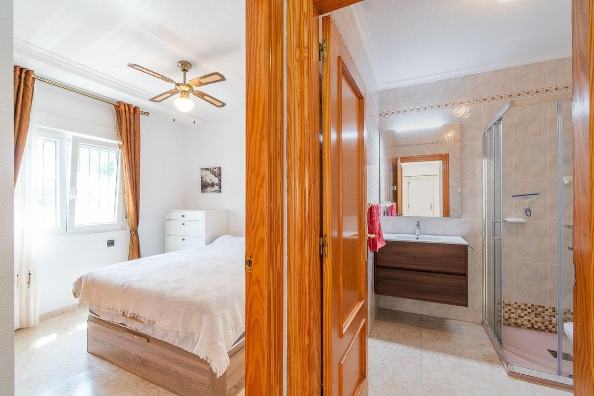 Resale - Villa -
Orihuela Costa - Playa Flamenca