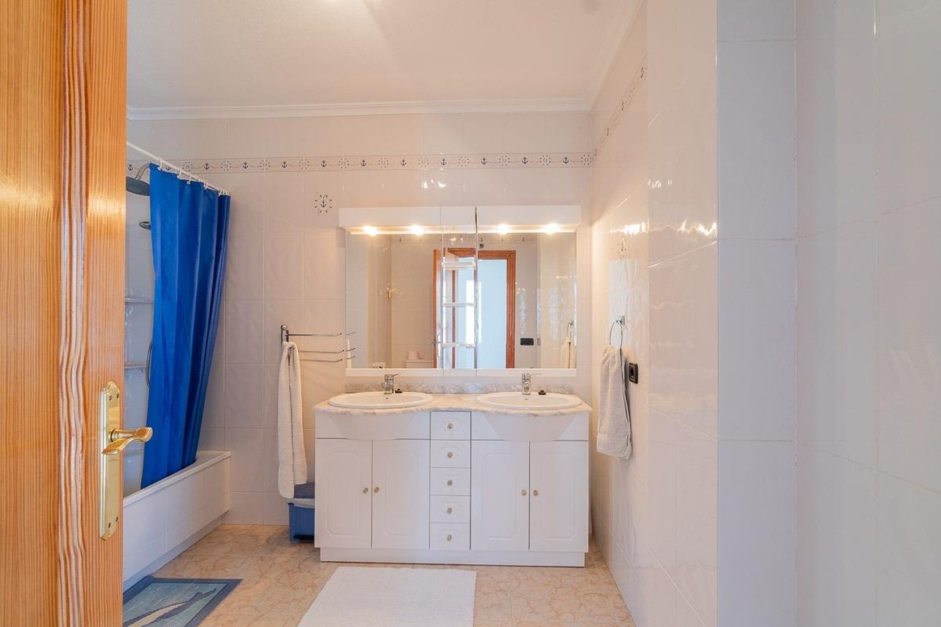 Resale - Villa -
Orihuela Costa - Playa Flamenca