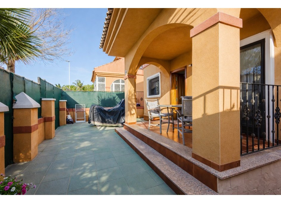 Resale - Villa -
Torrevieja - Aguas Nuevas