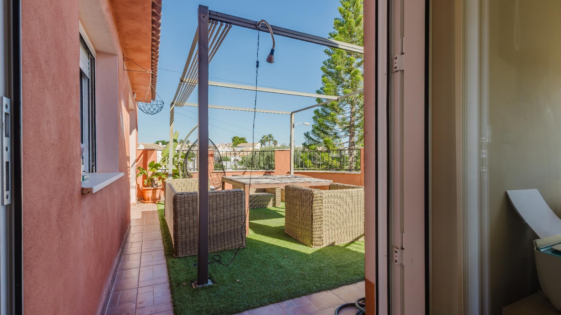 Resale - Villa -
Torrevieja - La Siesta