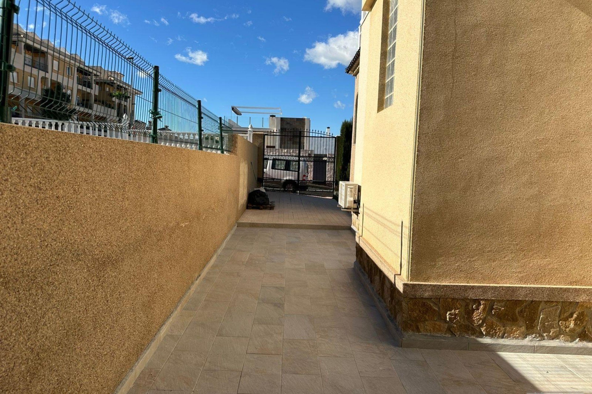 Resale - Villa -
Torrevieja - VILLAMARTIN