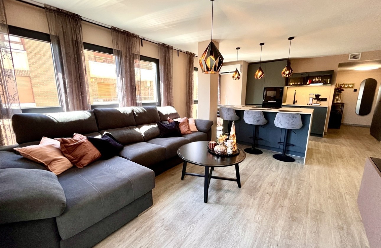 Resale - Wohnung / Apartment -
Almoradí - Inland