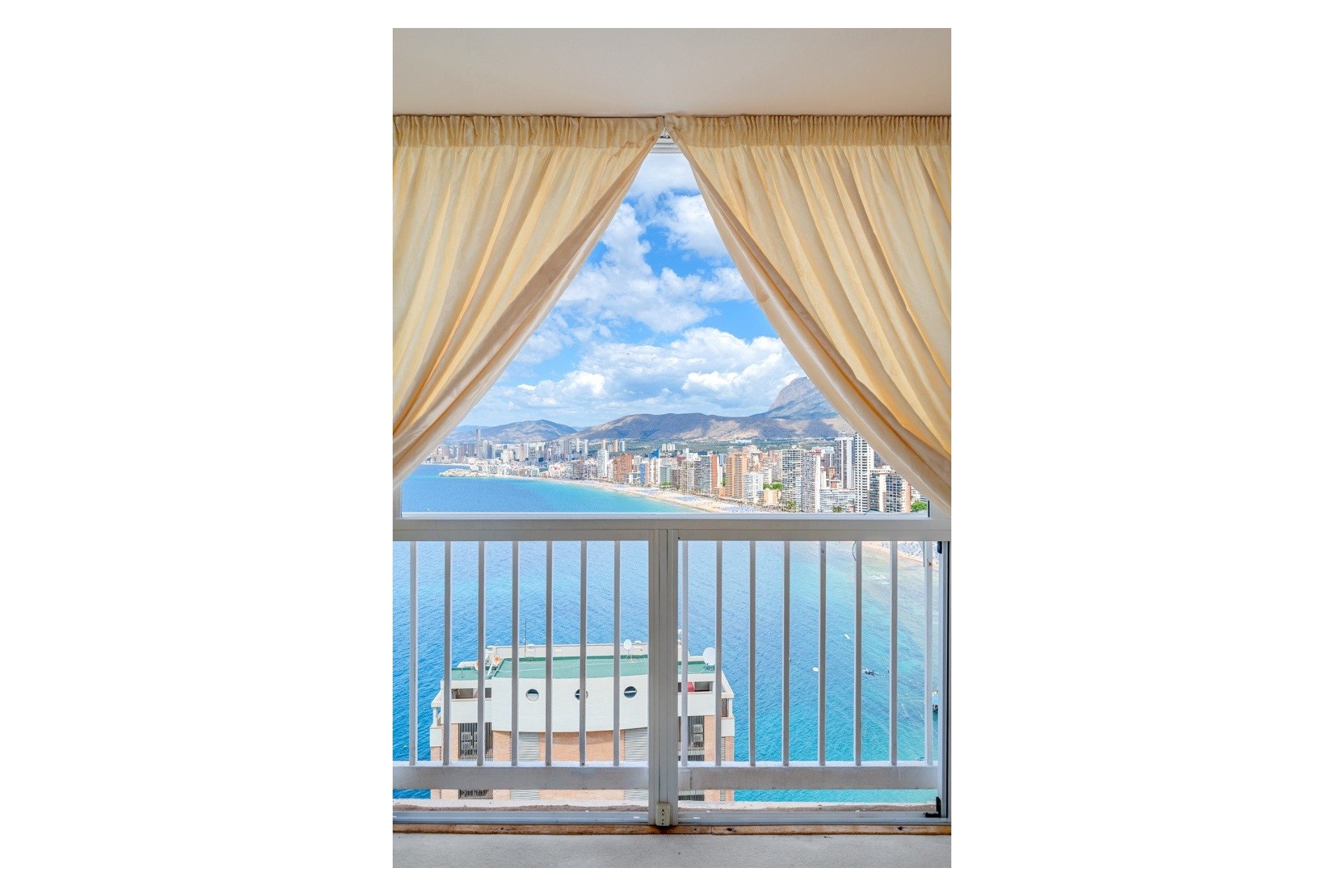 Resale - Wohnung / Apartment -
Benidorm - Levante*