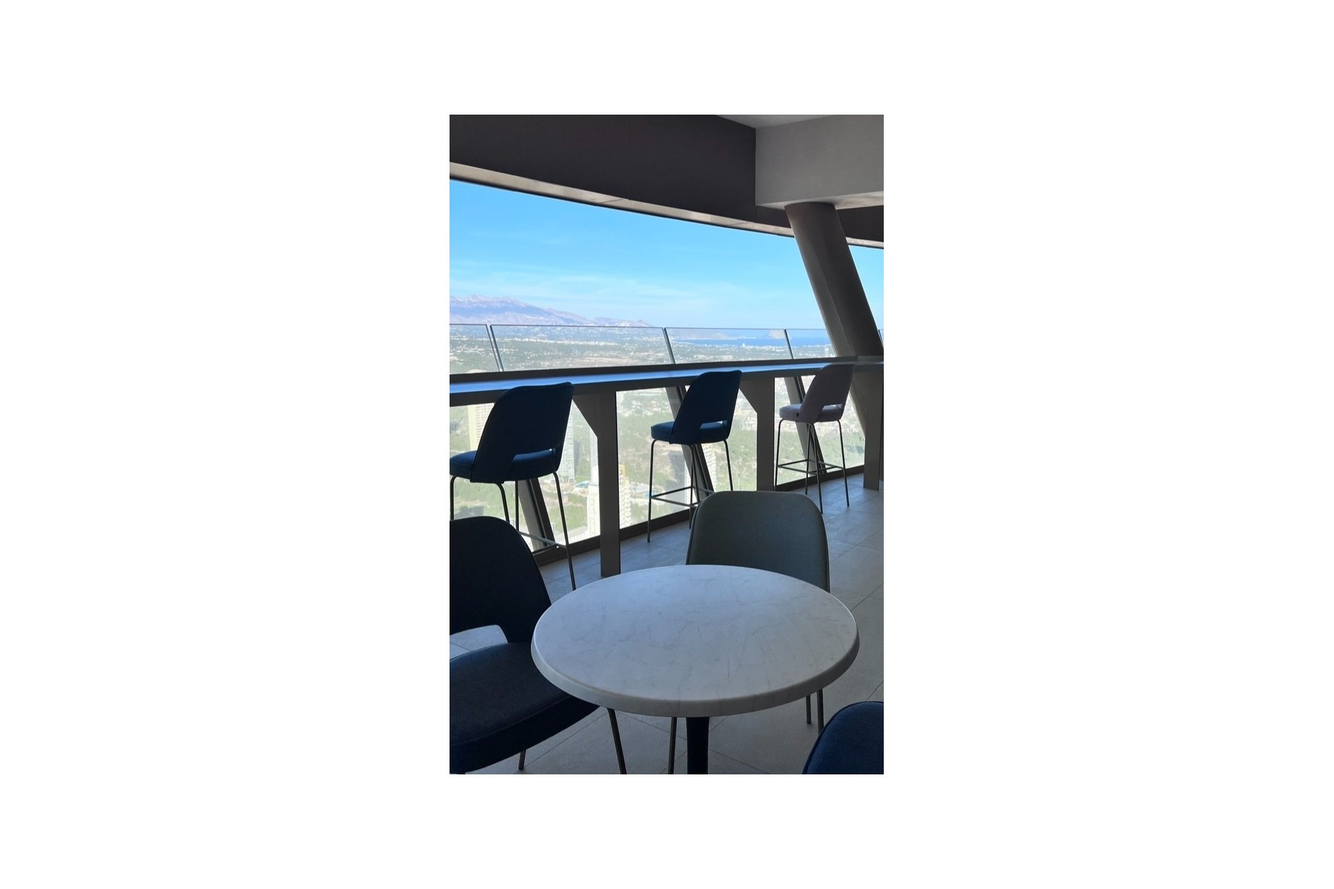 Resale - Wohnung / Apartment -
Benidorm - Poniente