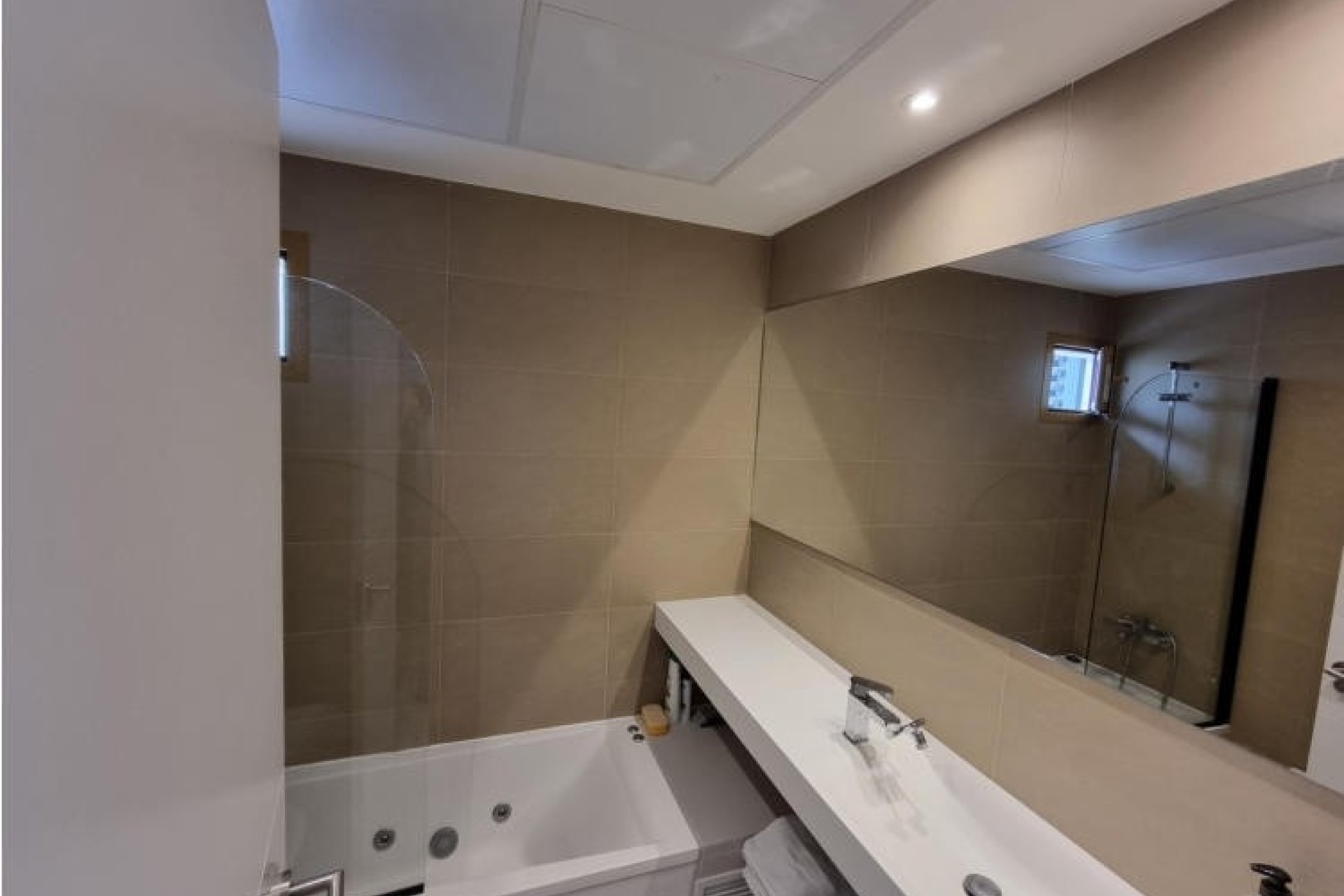 Resale - Wohnung / Apartment -
Benidorm - Poniente