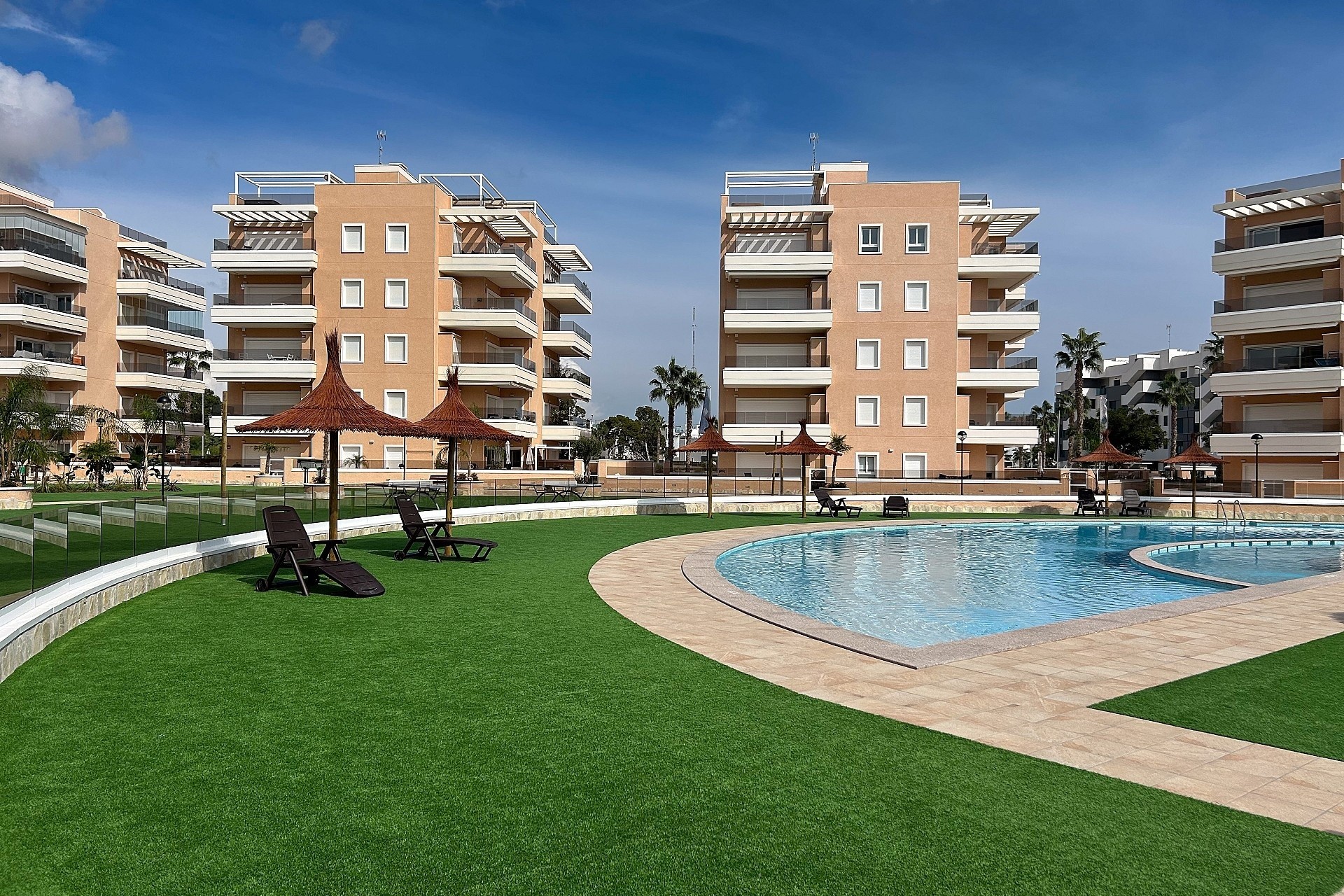Resale - Wohnung / Apartment -
El Raso - Costa Blanca