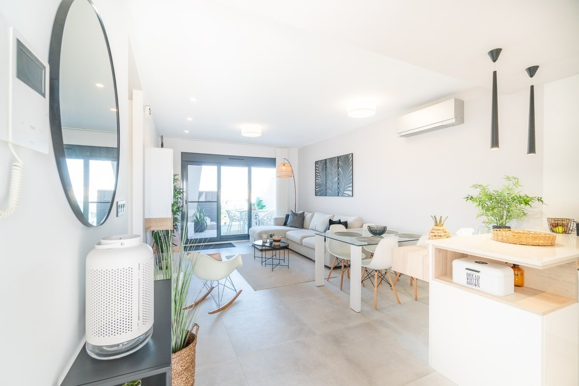 Resale - Wohnung / Apartment -
El Raso