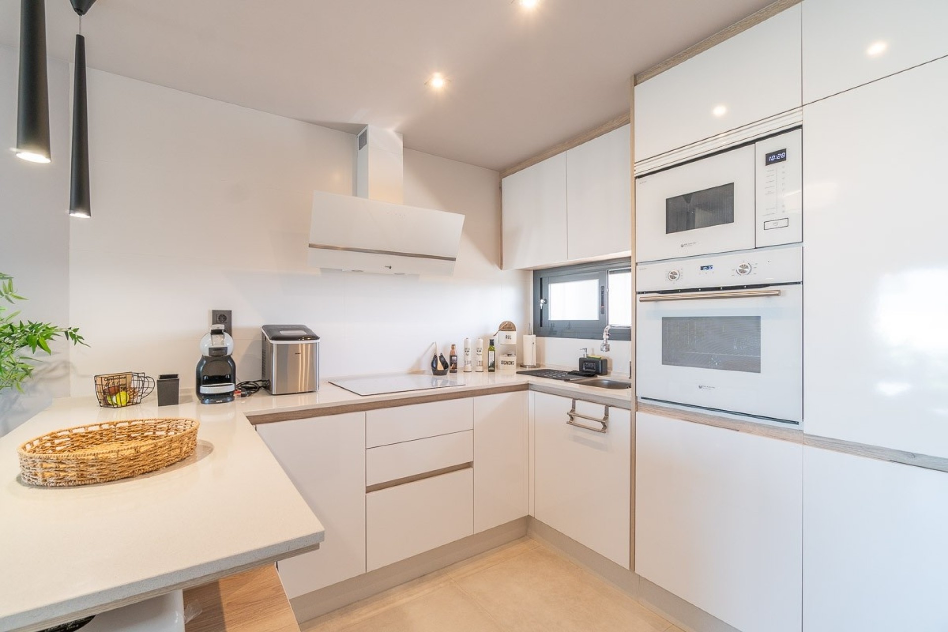 Resale - Wohnung / Apartment -
El Raso