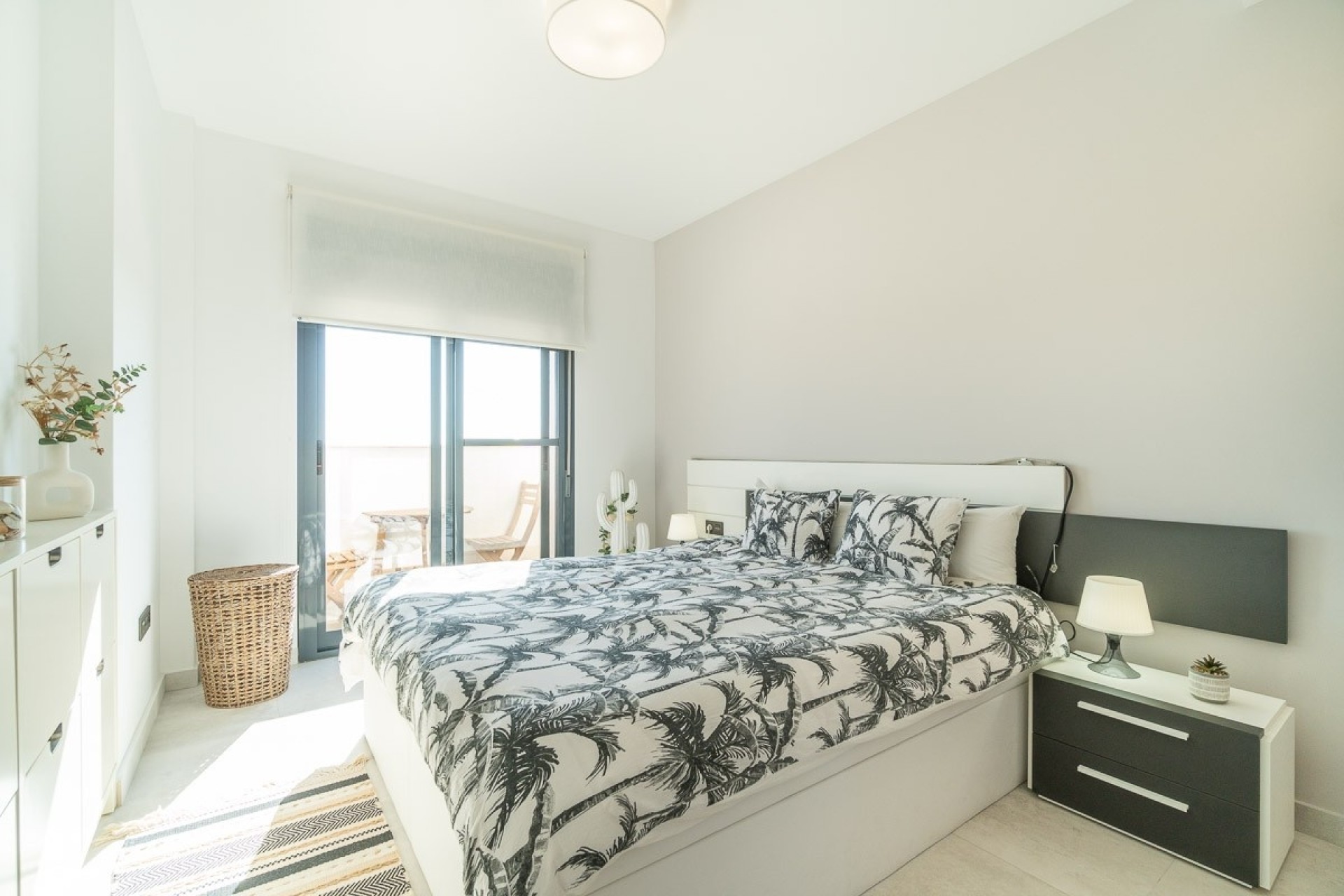 Resale - Wohnung / Apartment -
El Raso