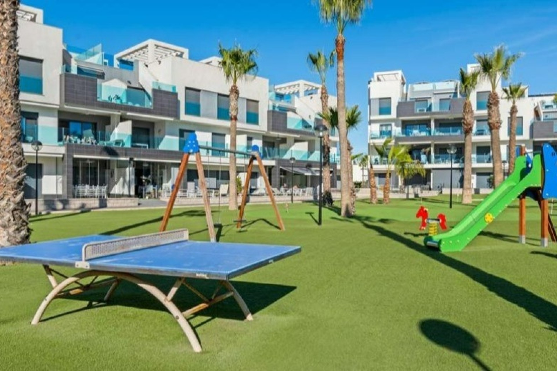 Resale - Wohnung / Apartment -
El Raso