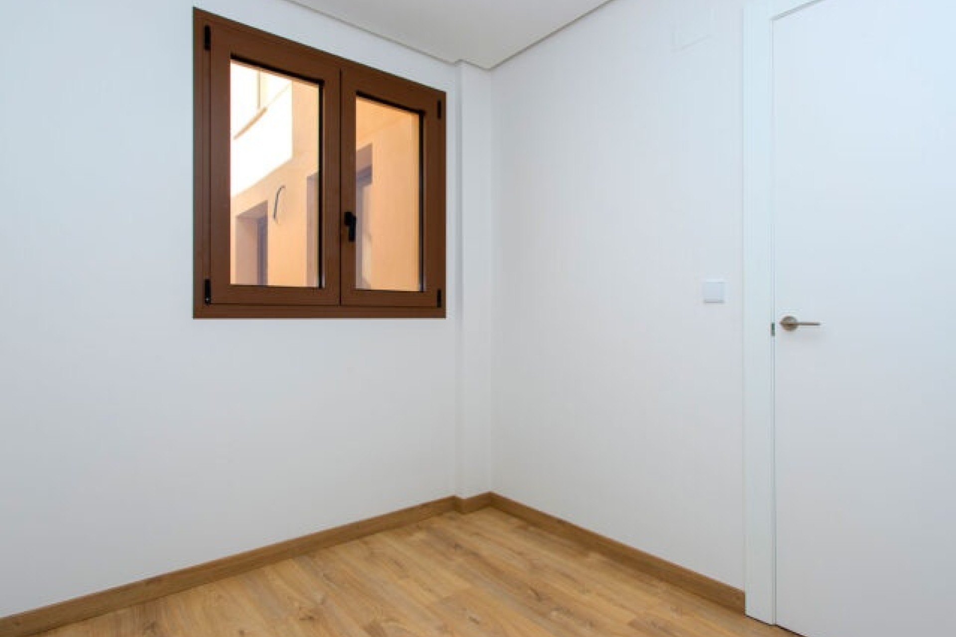 Resale - Wohnung / Apartment -
Hondón de las Nieves