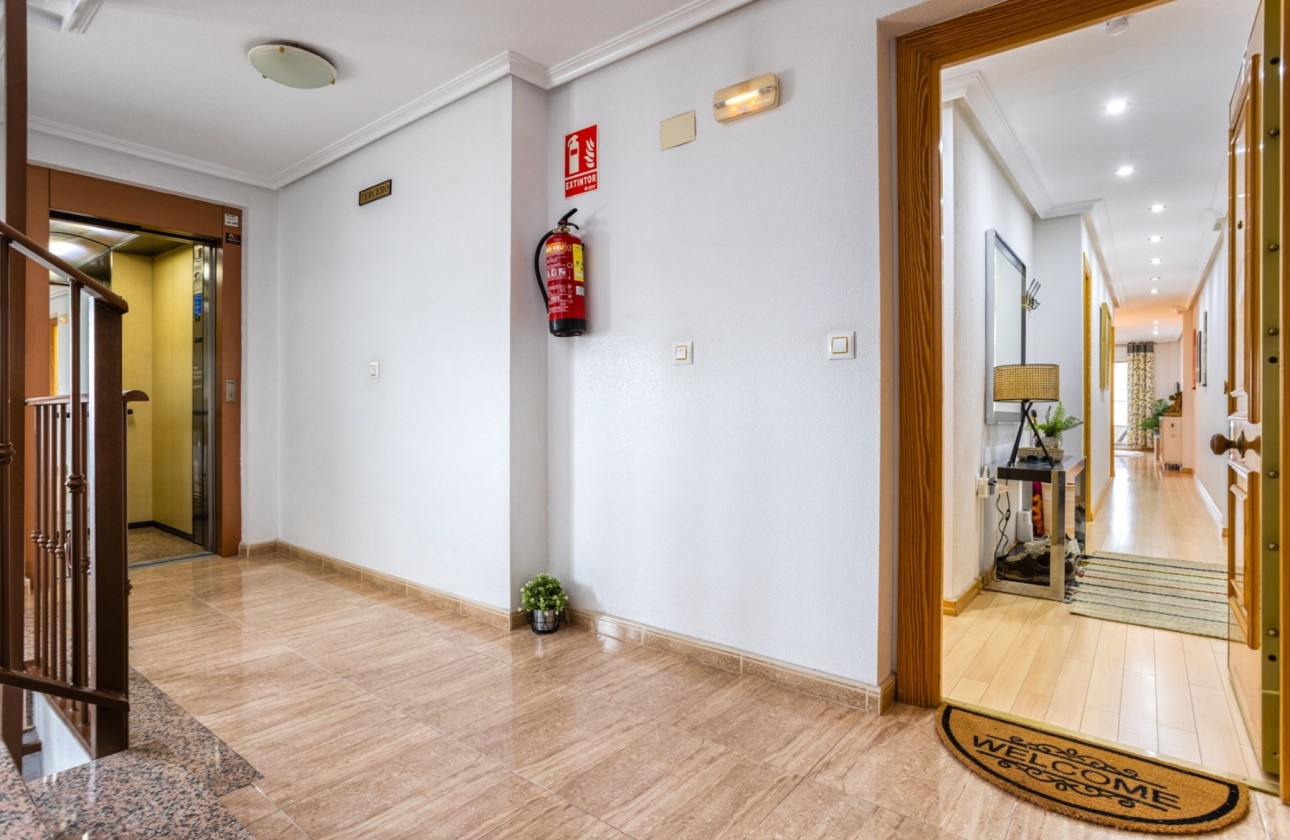 Resale - Wohnung / Apartment -
Los Montesinos