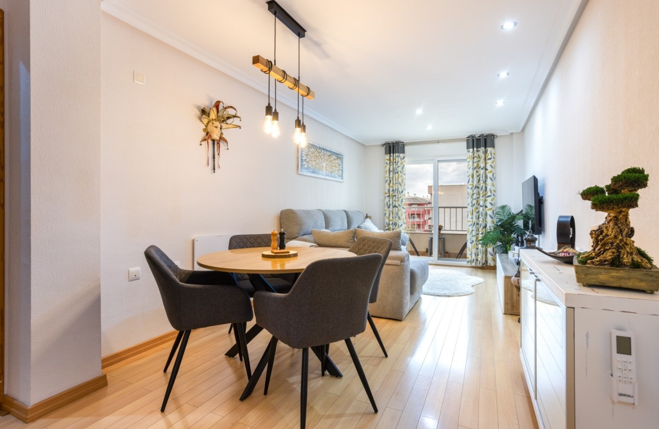 Resale - Wohnung / Apartment -
Los Montesinos
