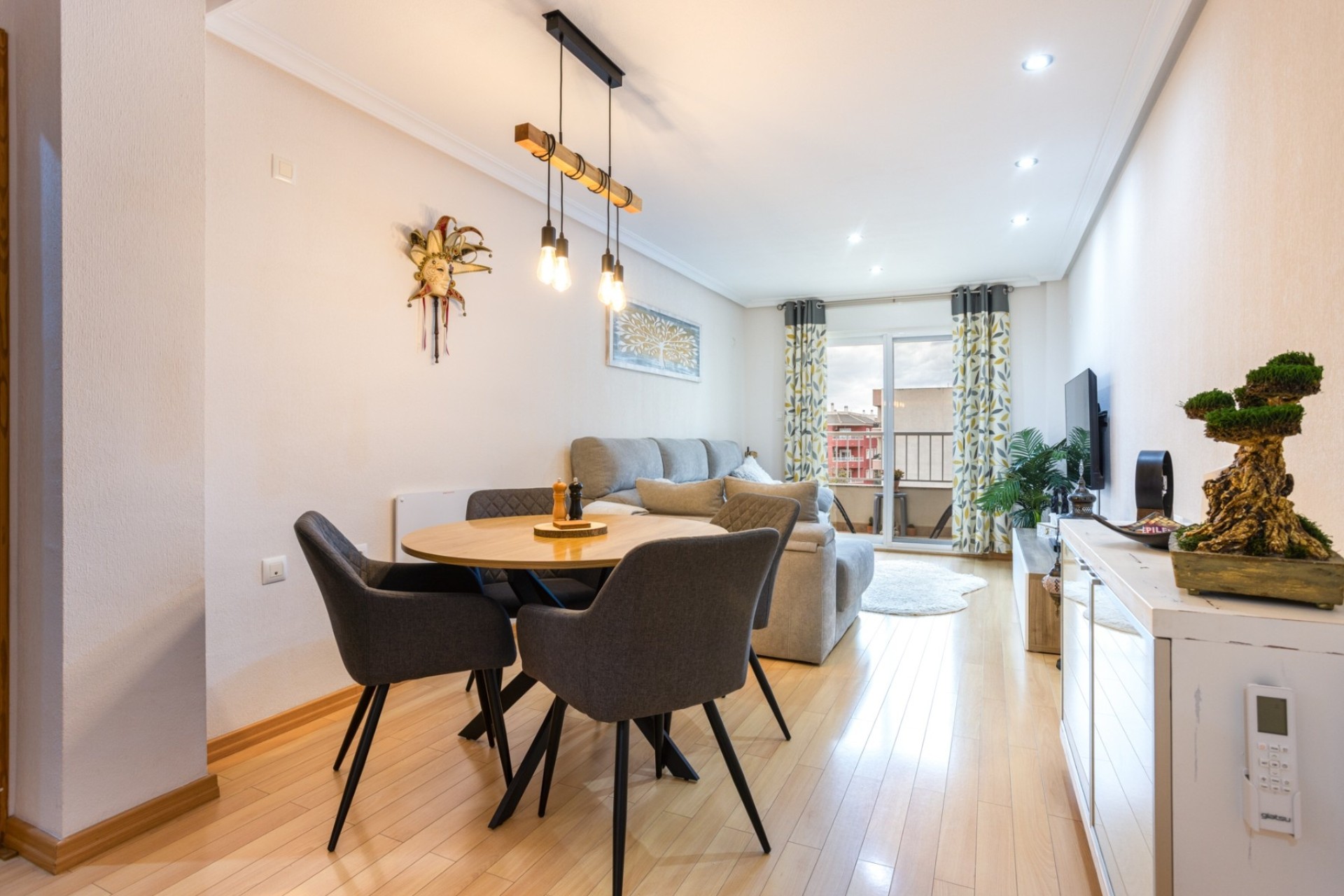 Resale - Wohnung / Apartment -
Los Montesinos