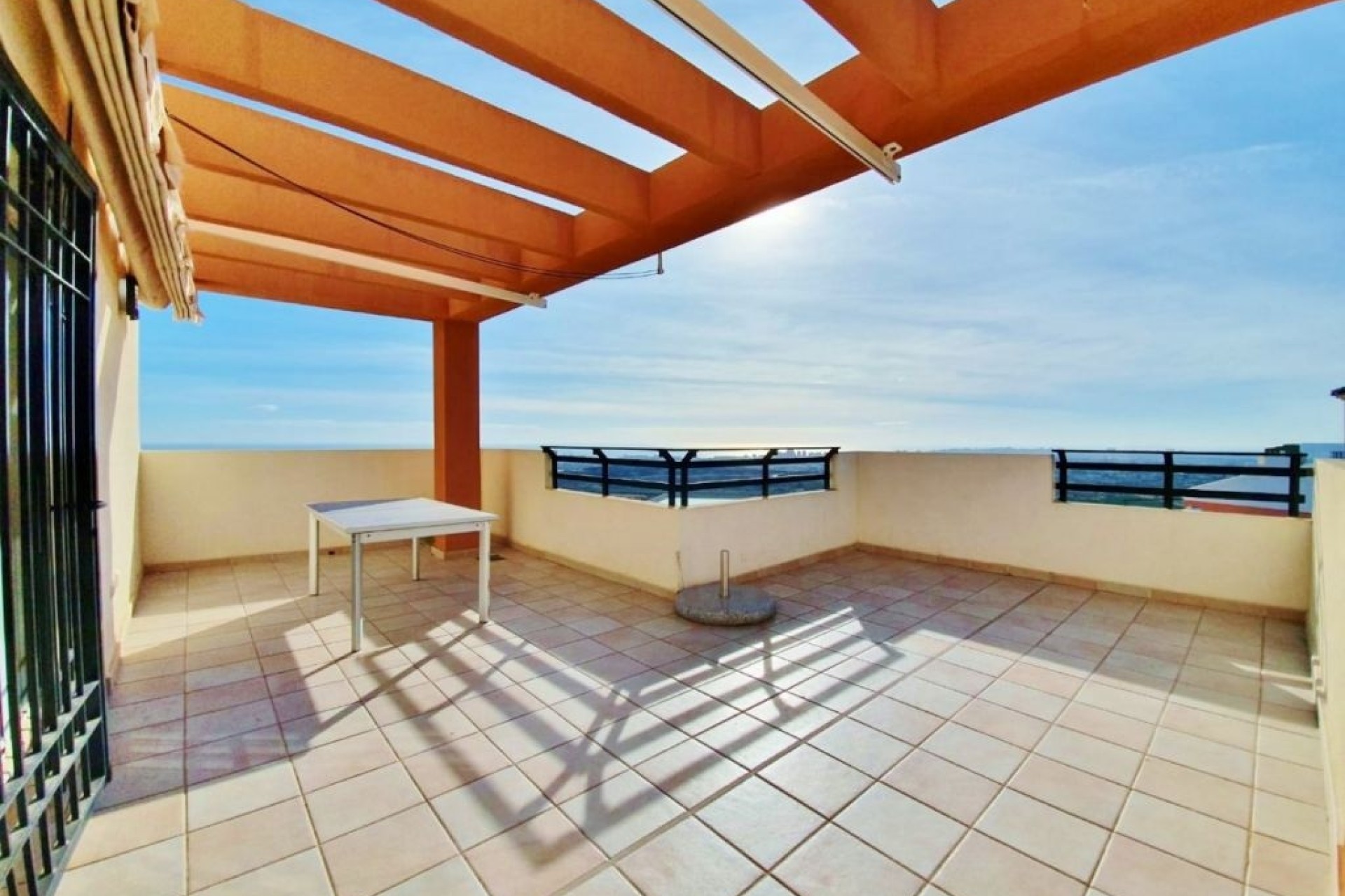 Resale - Wohnung / Apartment -
Mutxamel - MUTXAMIEL