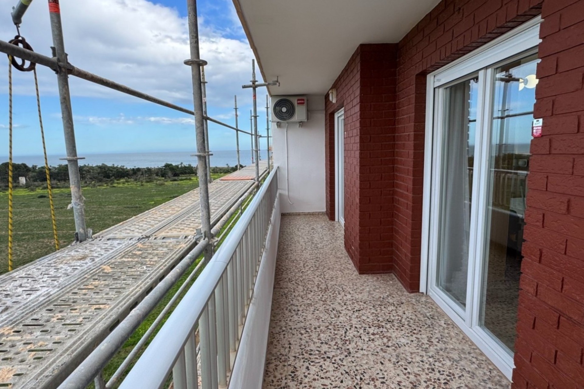 Resale - Wohnung / Apartment -
Orihuela Costa - Punta Prima