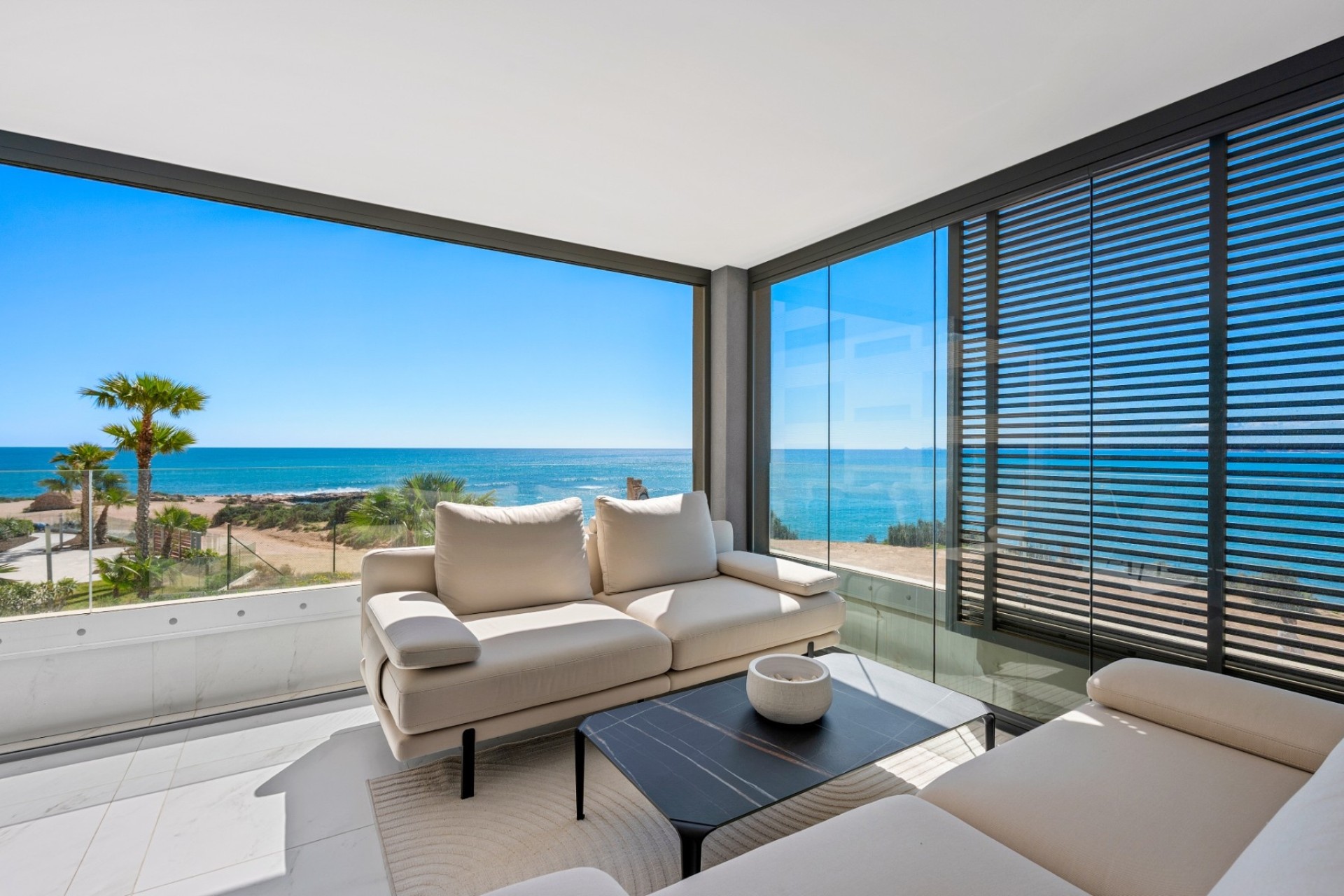 Resale - Wohnung / Apartment -
Orihuela Costa - Punta Prima