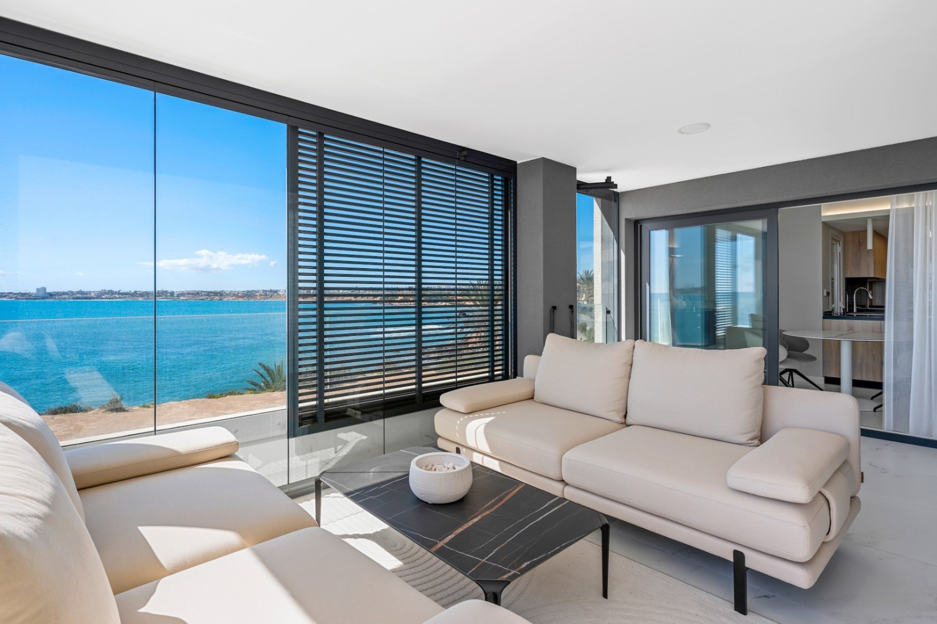 Resale - Wohnung / Apartment -
Orihuela Costa - Punta Prima