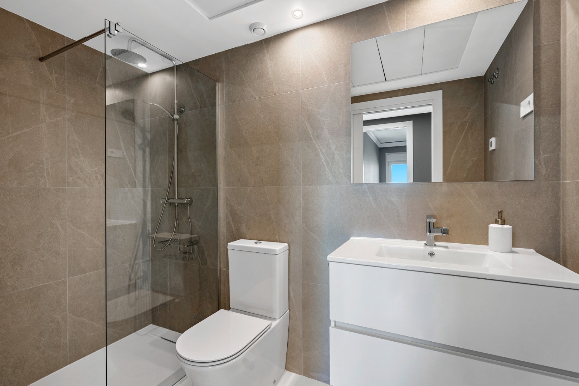 Resale - Wohnung / Apartment -
Orihuela Costa - Punta Prima