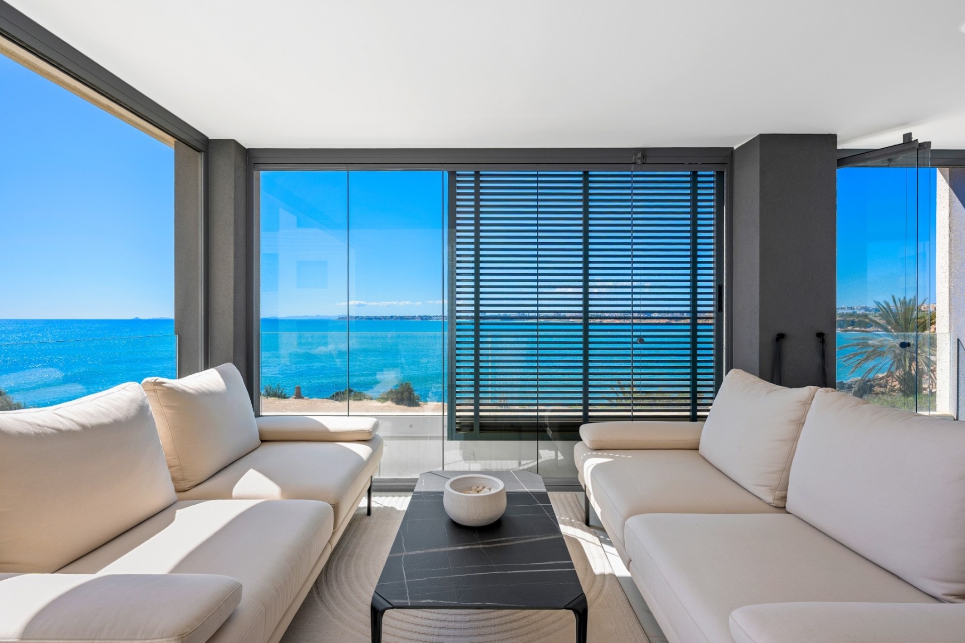 Resale - Wohnung / Apartment -
Orihuela Costa - Punta Prima
