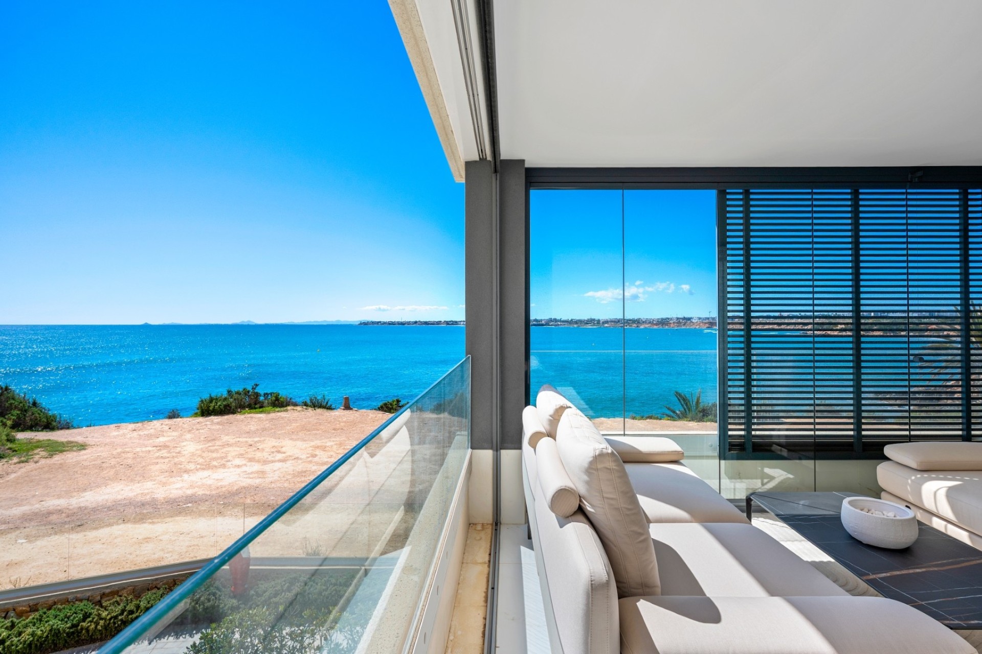 Resale - Wohnung / Apartment -
Orihuela Costa - Punta Prima