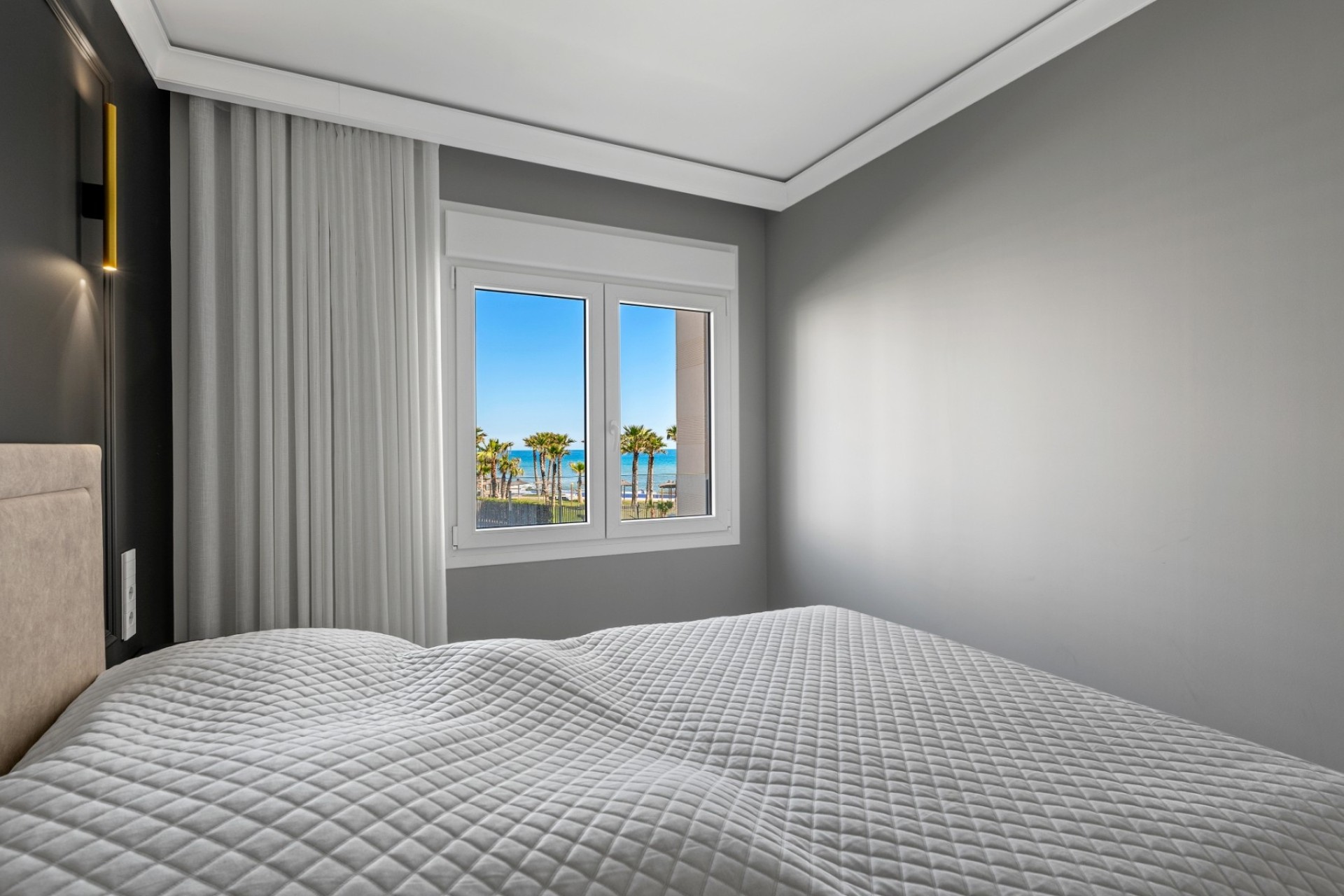 Resale - Wohnung / Apartment -
Orihuela Costa - Punta Prima