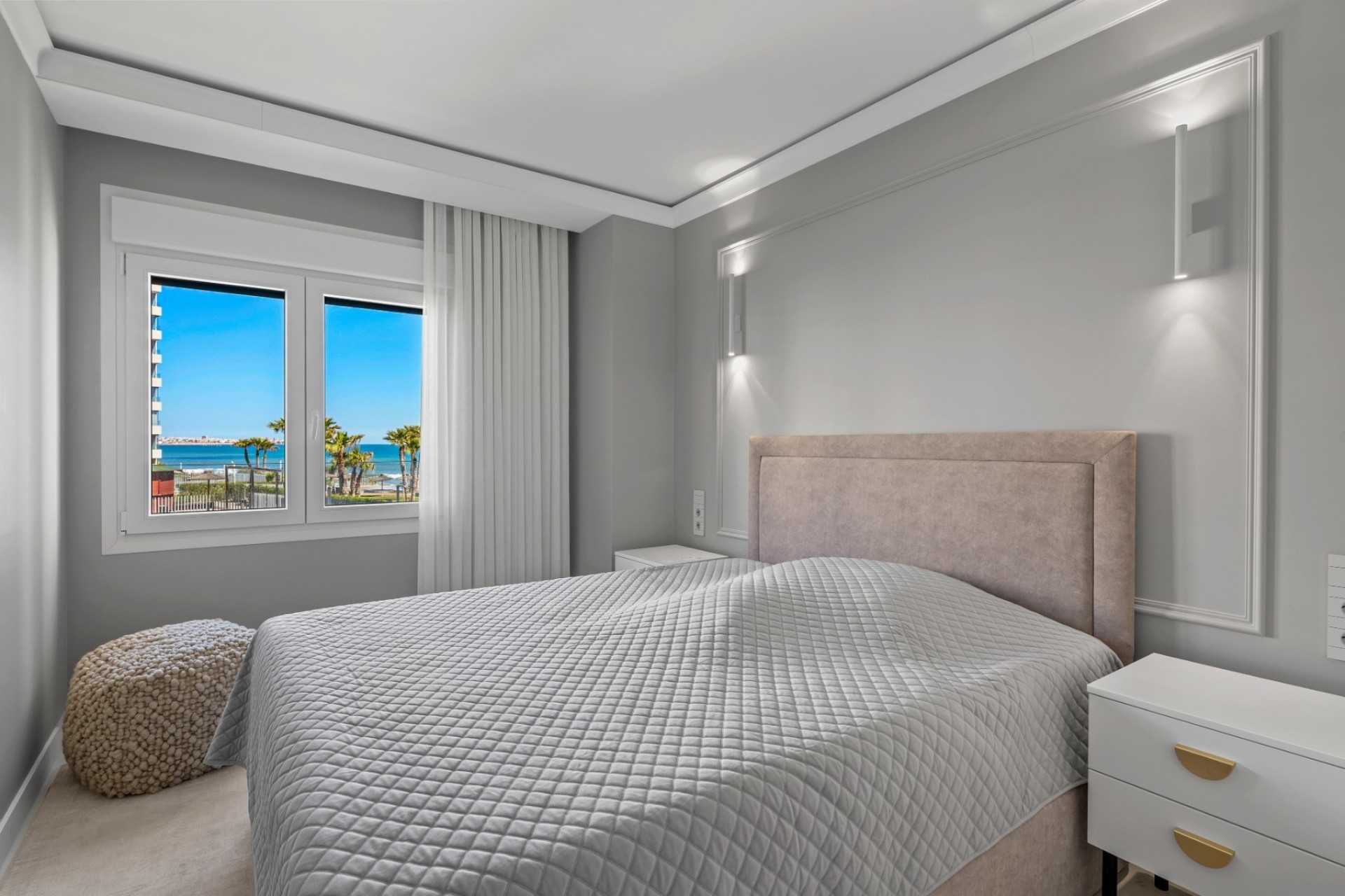 Resale - Wohnung / Apartment -
Orihuela Costa - Punta Prima