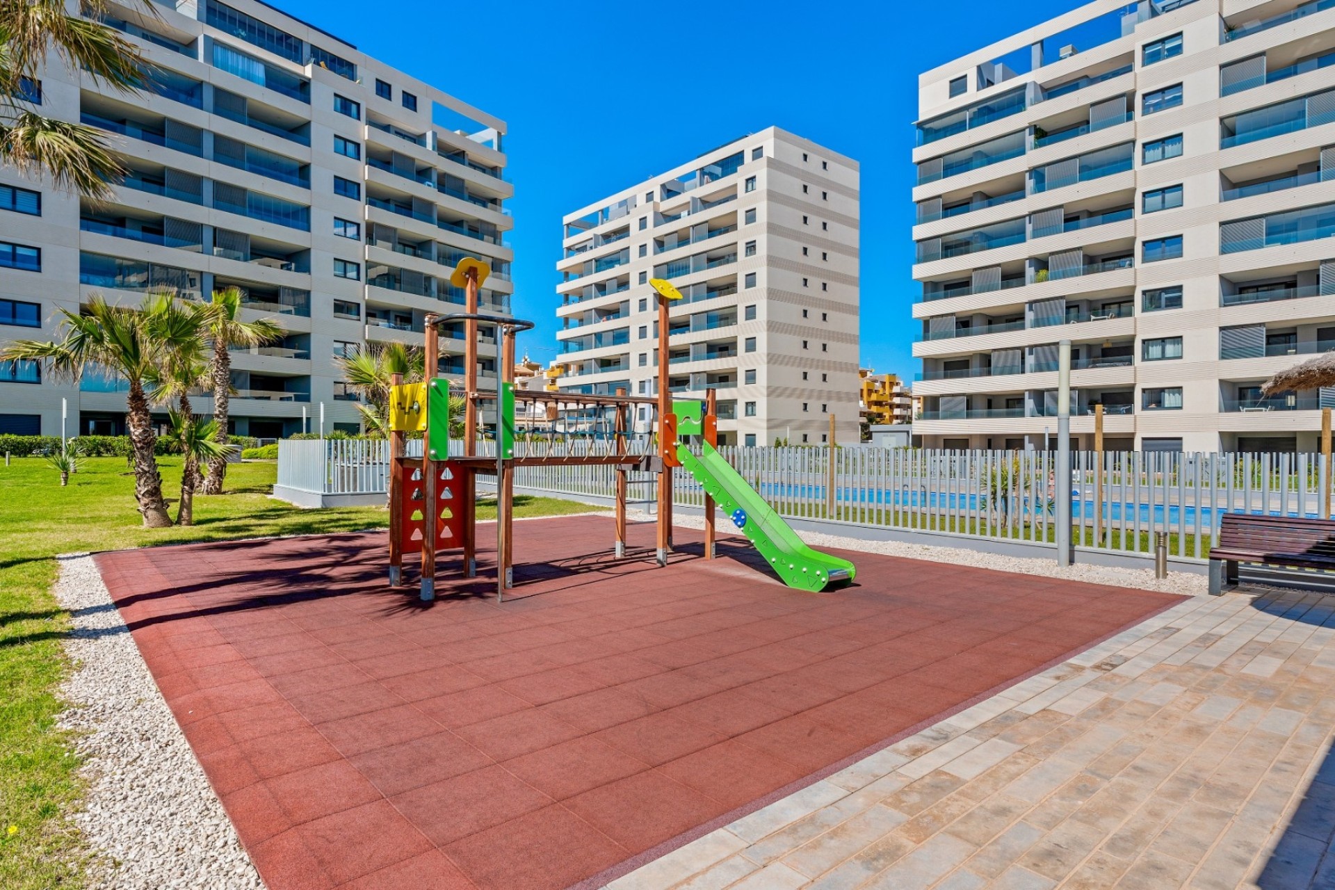 Resale - Wohnung / Apartment -
Orihuela Costa - Punta Prima