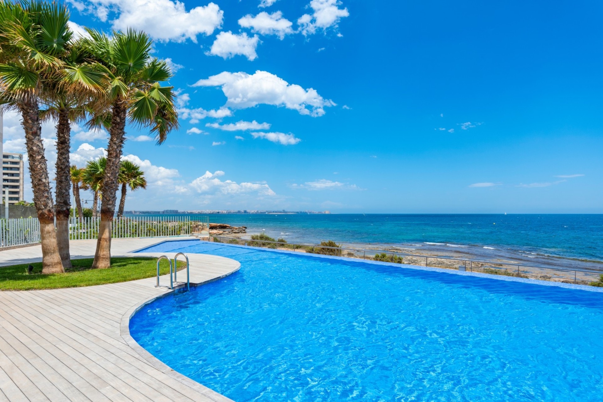 Resale - Wohnung / Apartment -
Orihuela Costa - Punta Prima